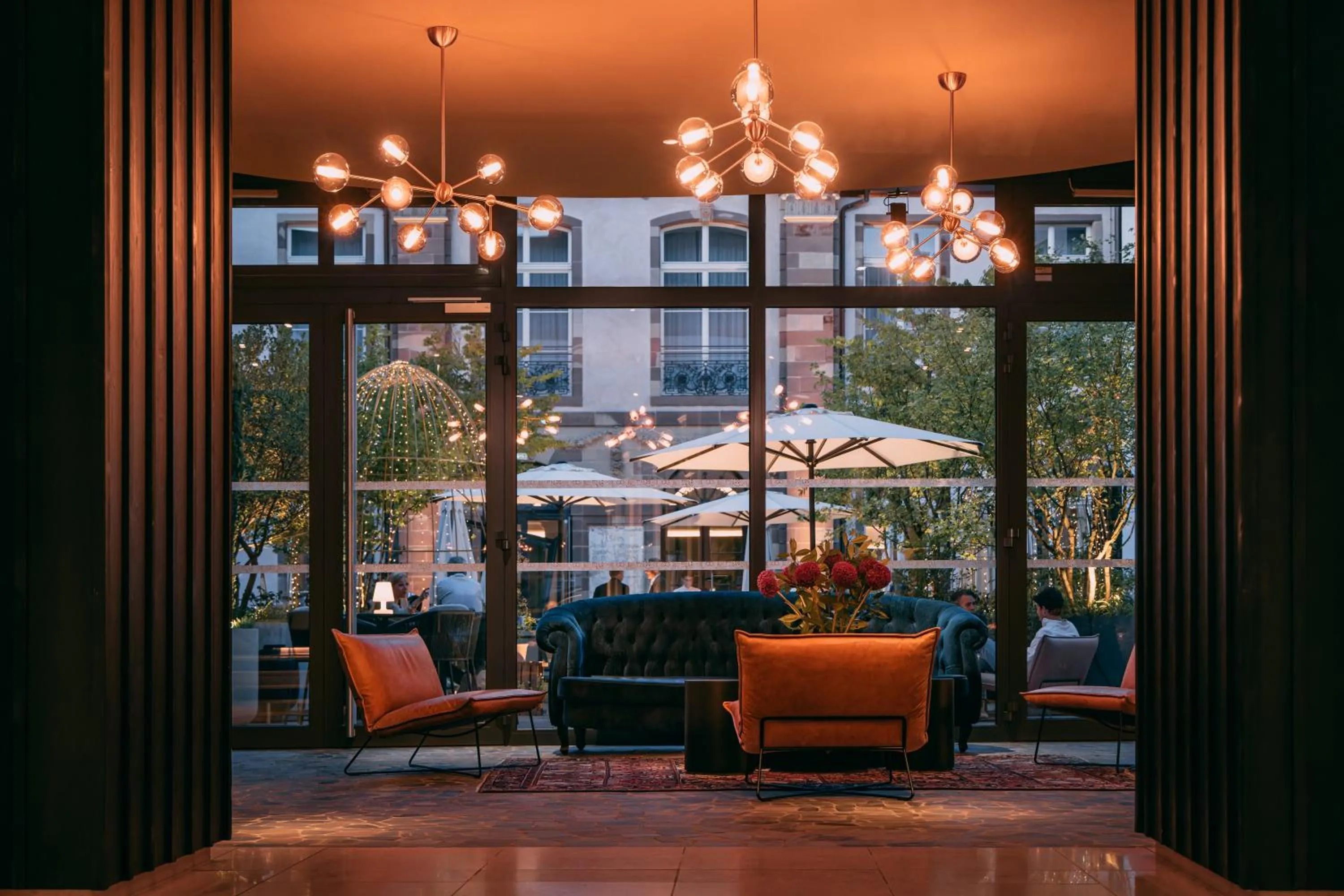 Lobby or reception in Hôtel LÉONOR the place to live