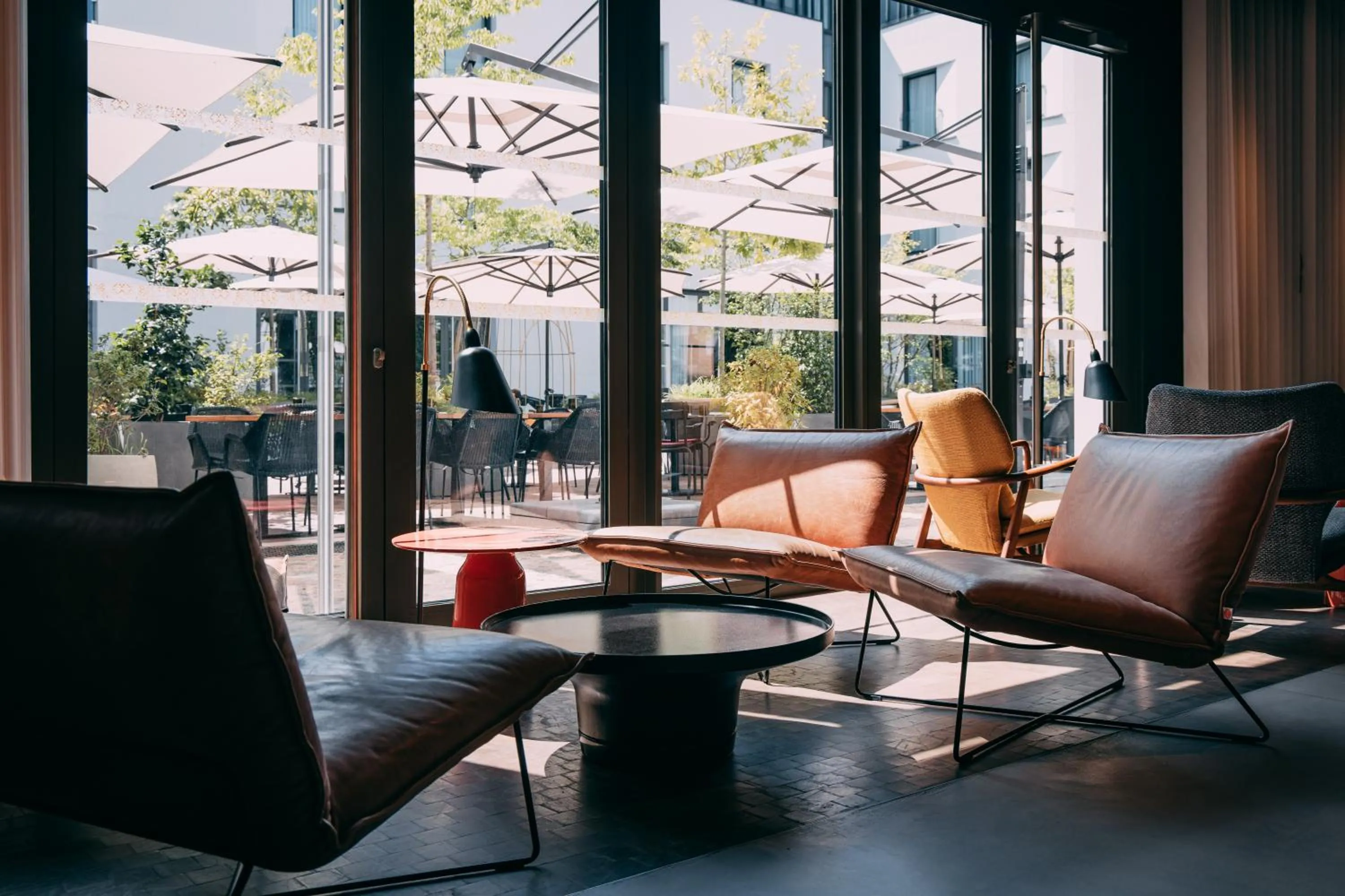 Restaurant/places to eat in Hôtel LÉONOR the place to live