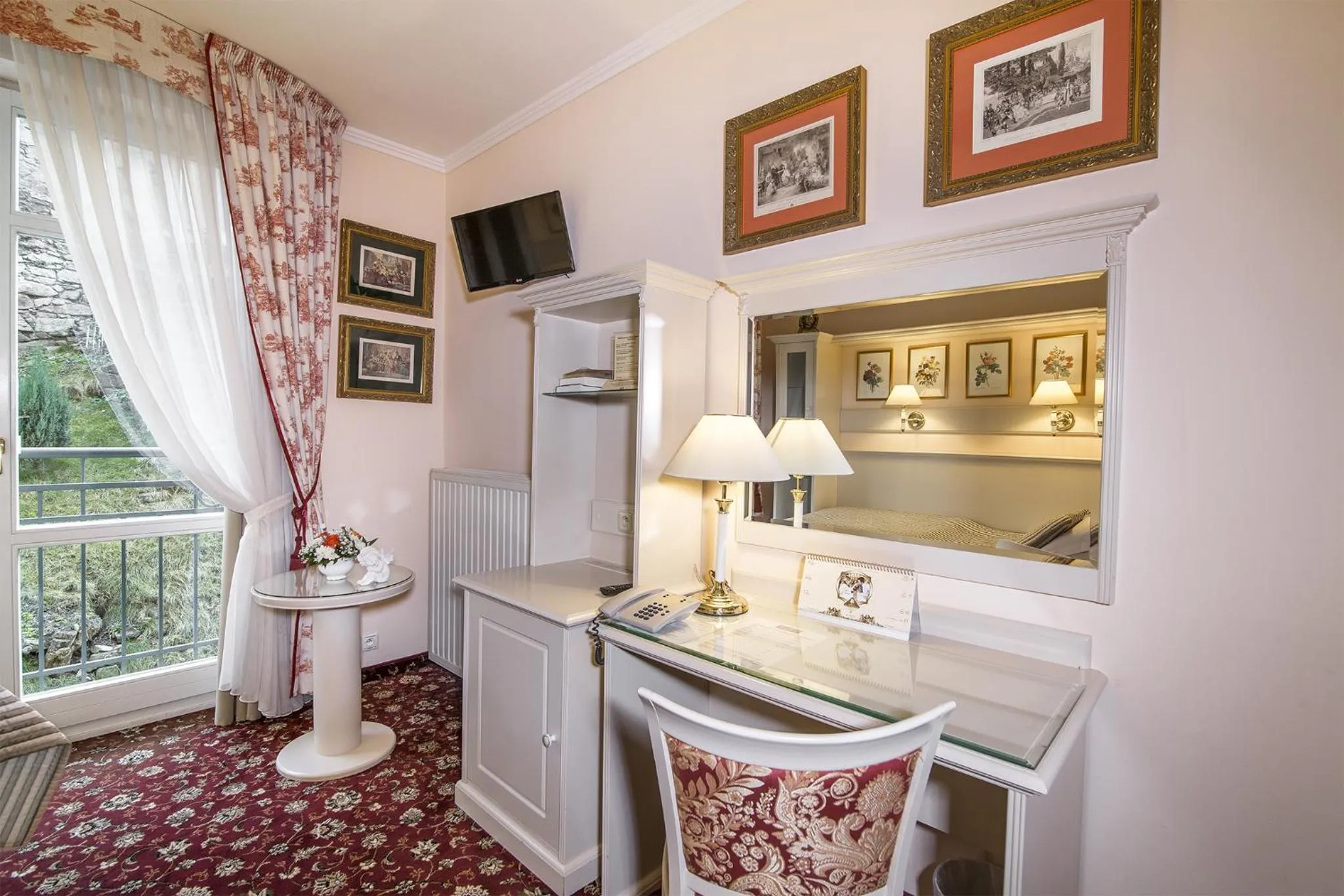 TV and multimedia in Karlsbad Grande Madonna