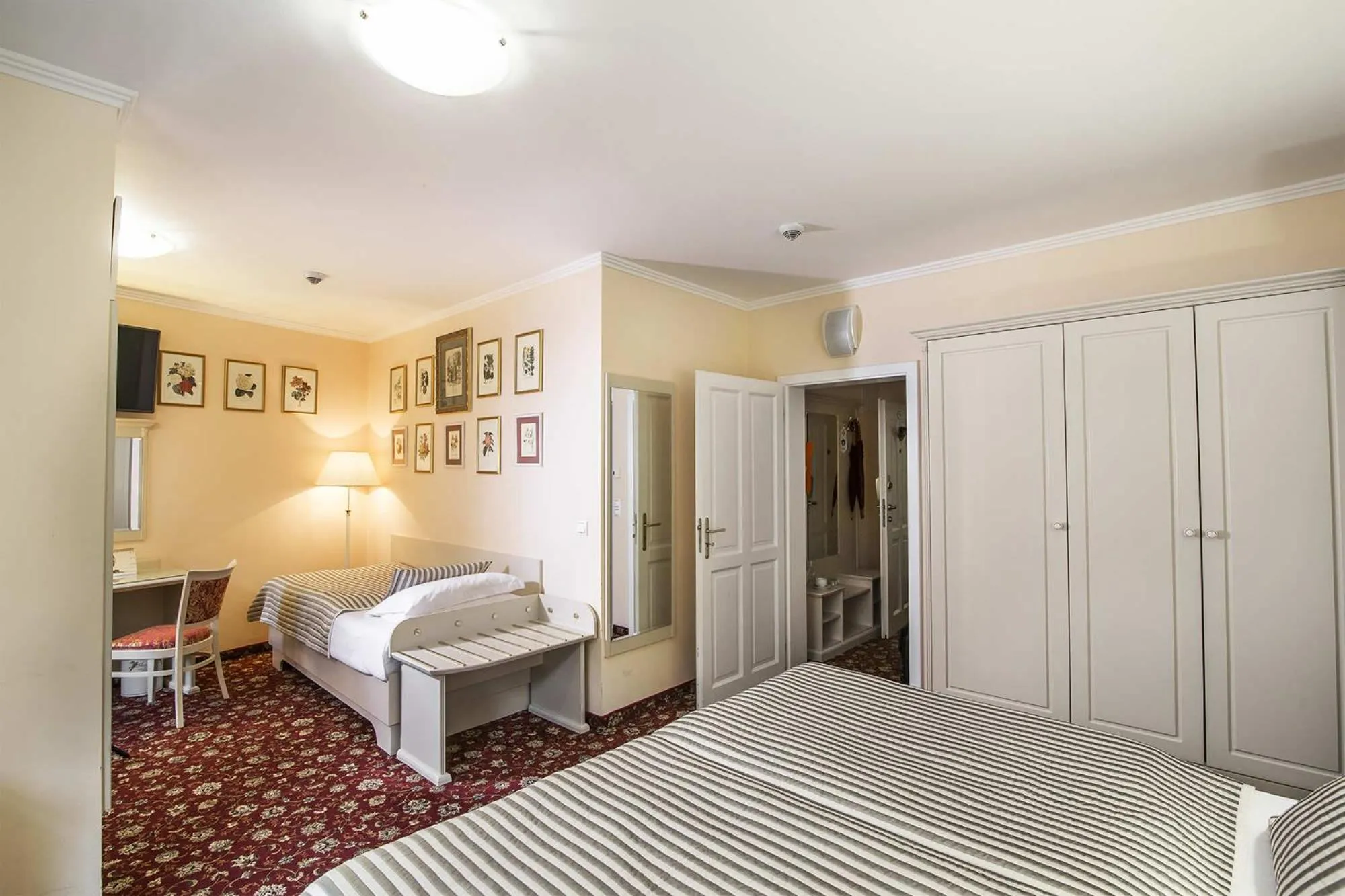 Bed in Karlsbad Grande Madonna