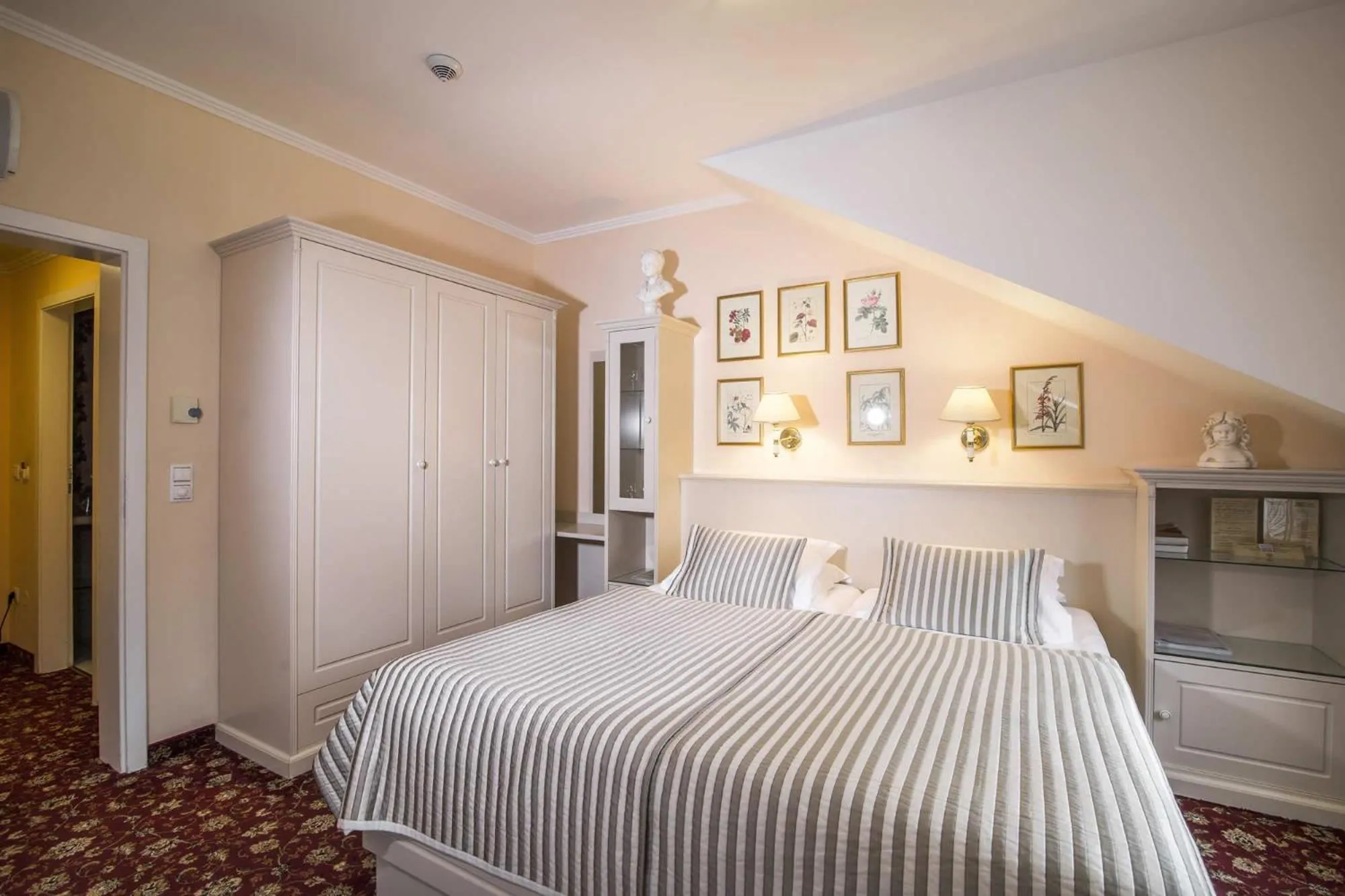 Bed in Karlsbad Grande Madonna