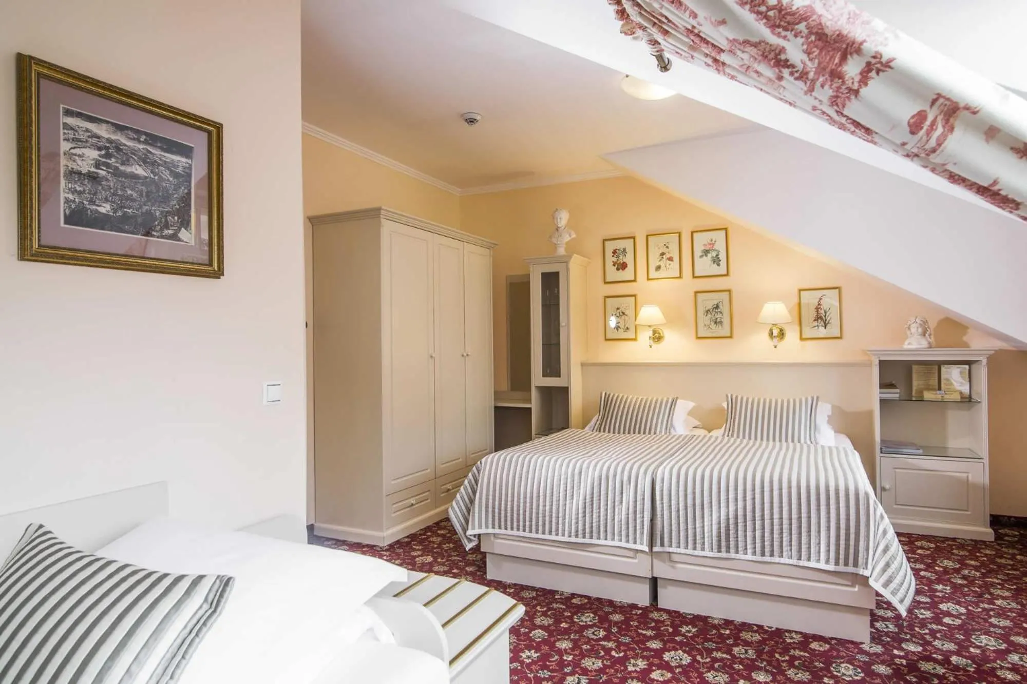 Bed in Karlsbad Grande Madonna