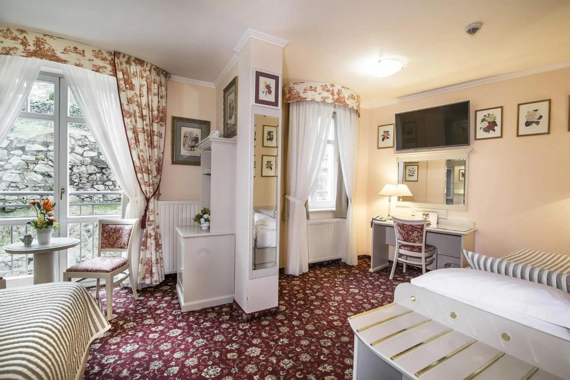 Bed in Karlsbad Grande Madonna