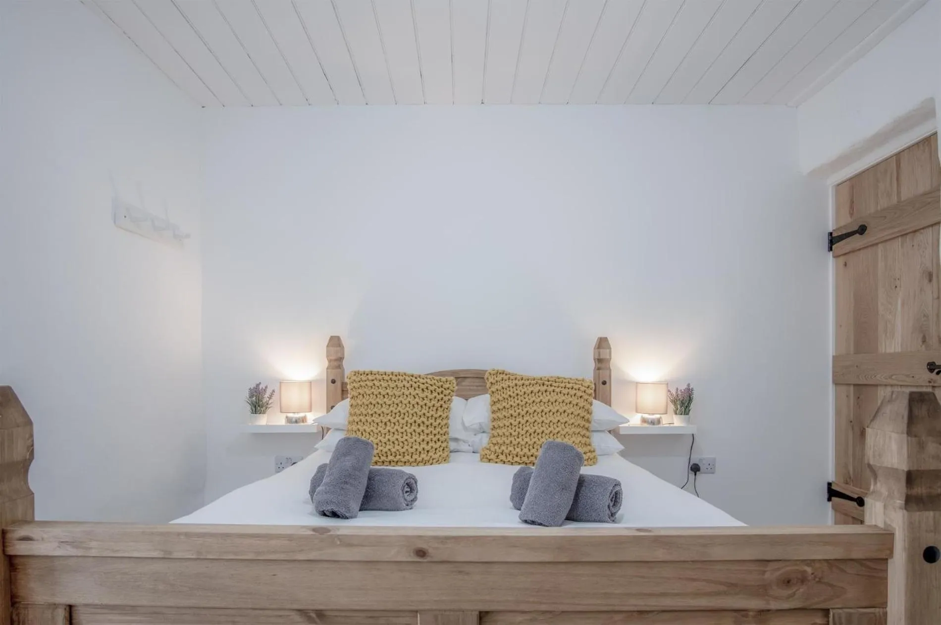 Floor plan, Bed in Brook Cottage - 2 Bedroom Cottage - Dale