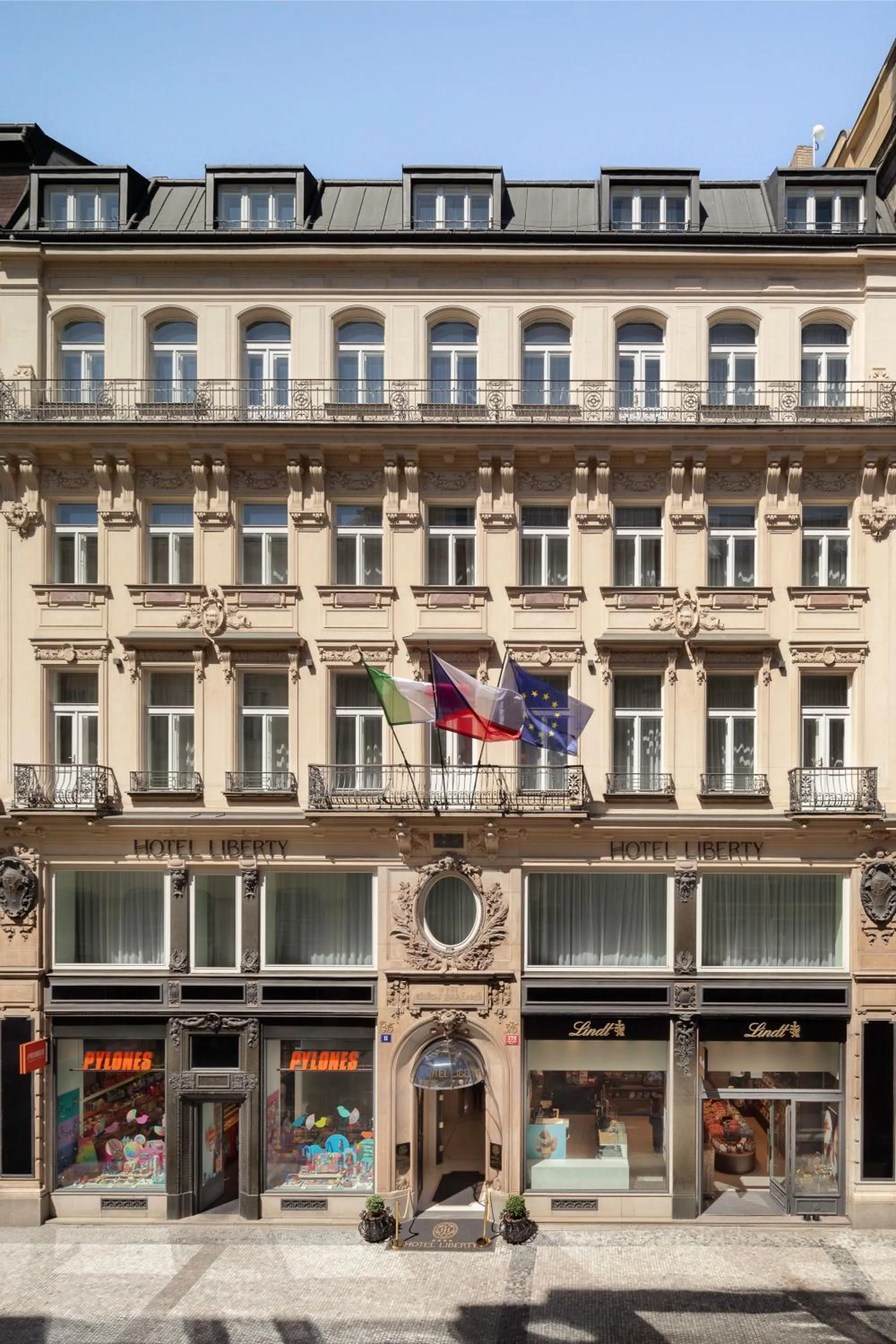 Property building in Hotel Liberty