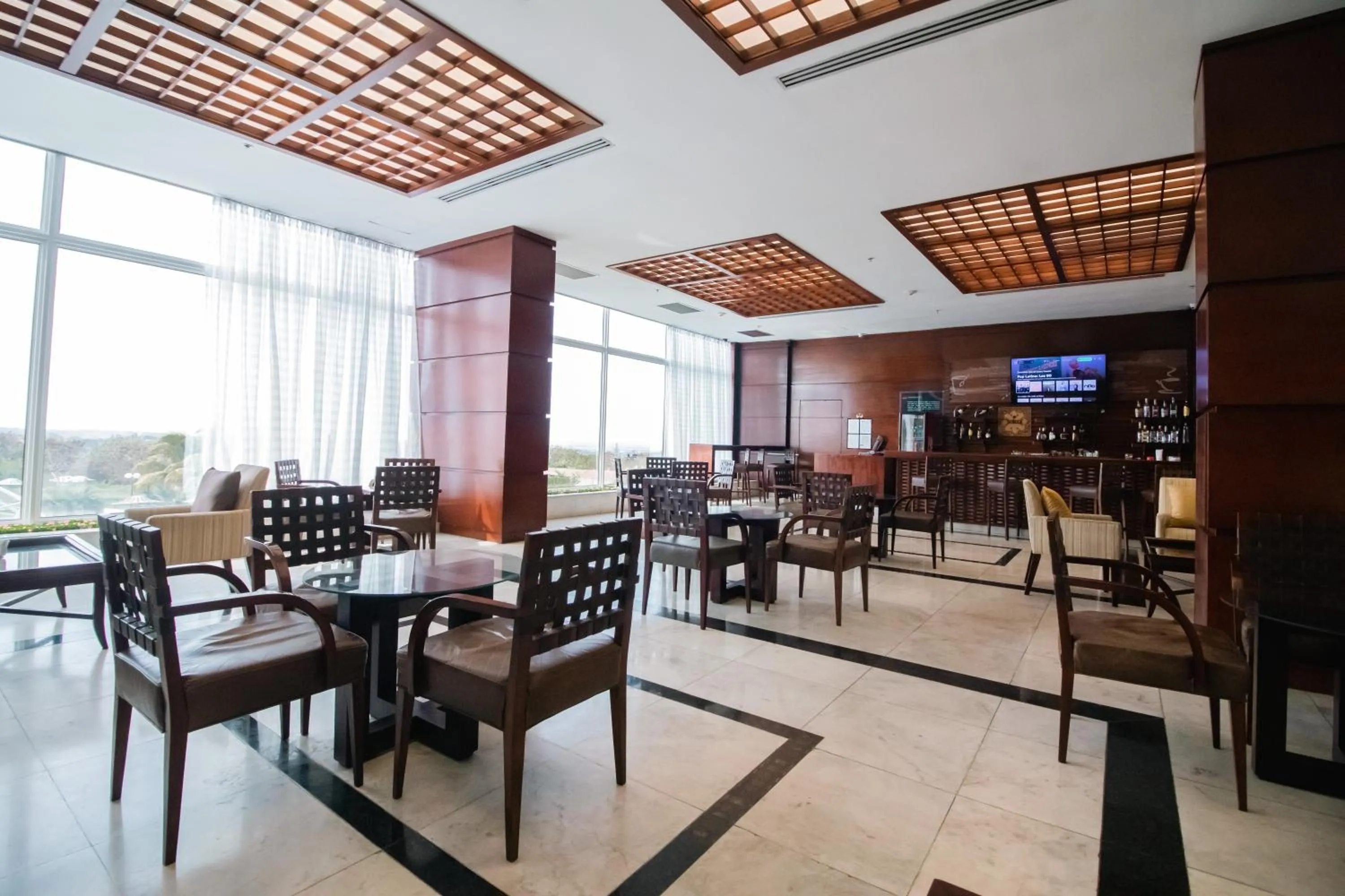 Restaurant/places to eat in Eurobuilding Hotel & Suites Guayana