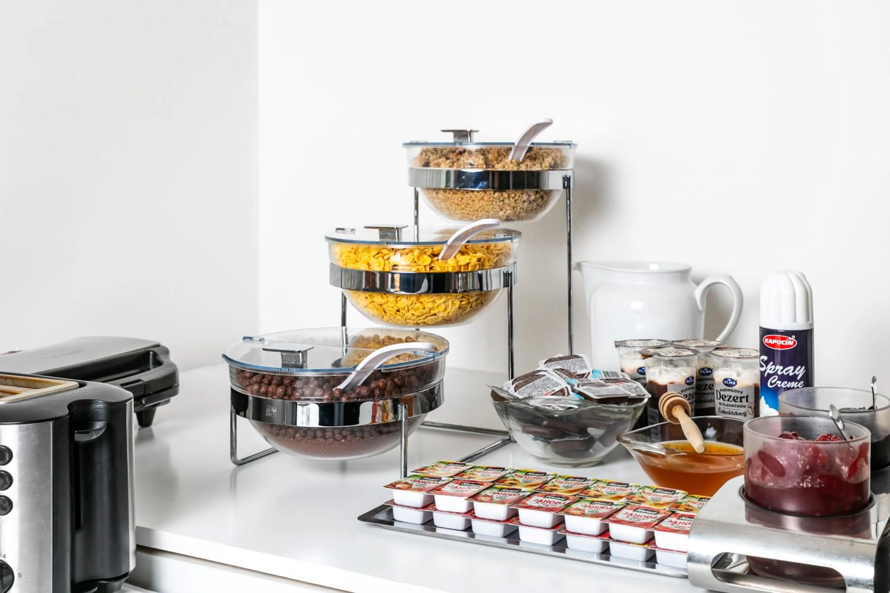 Breakfast in My Hotel Apollon