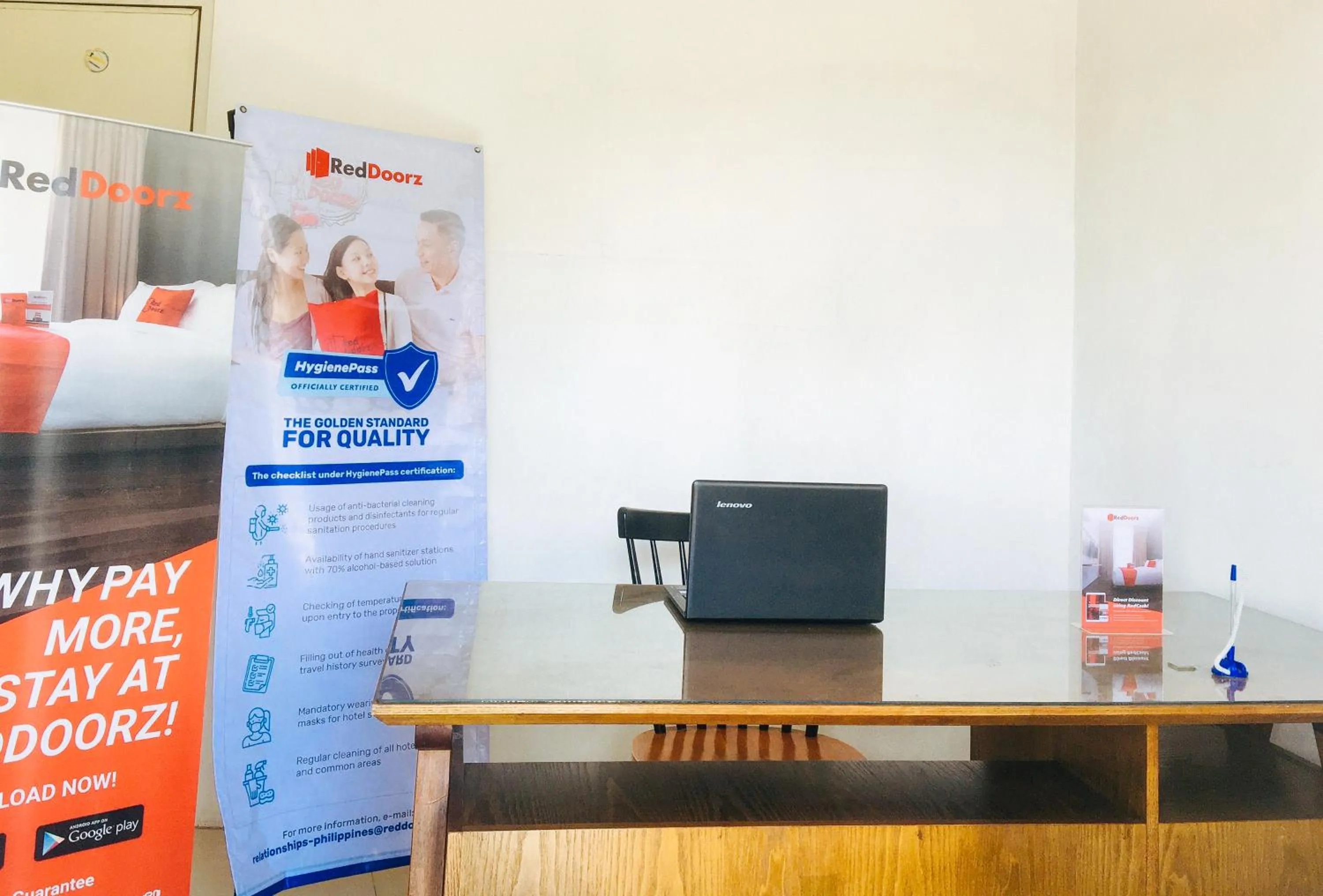 Lobby or reception in RedDoorz @ El Cuarto SRP Talisay