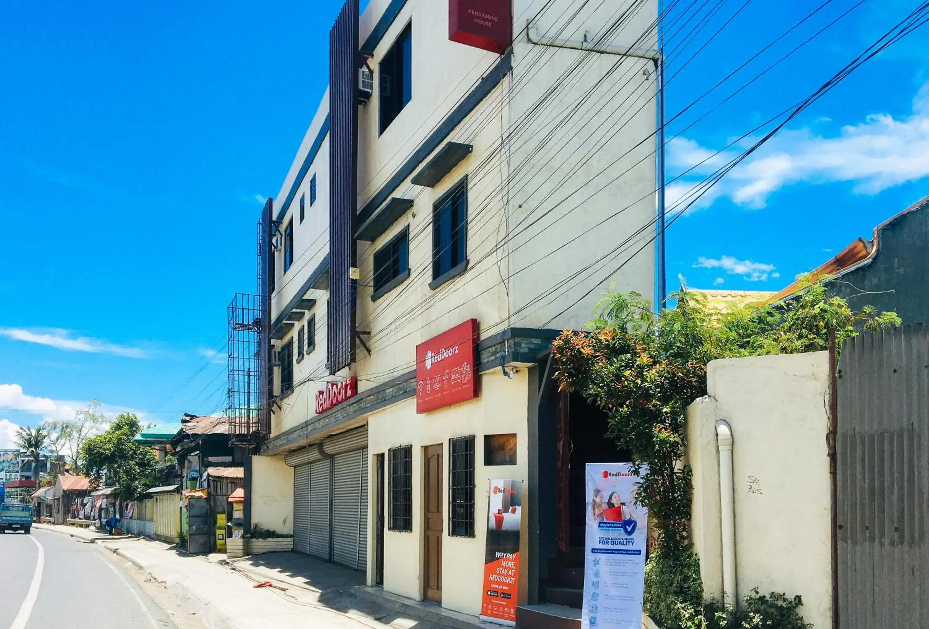 Property building in RedDoorz @ El Cuarto SRP Talisay Property building in RedDoorz @ El Cuarto SRP Talisay
