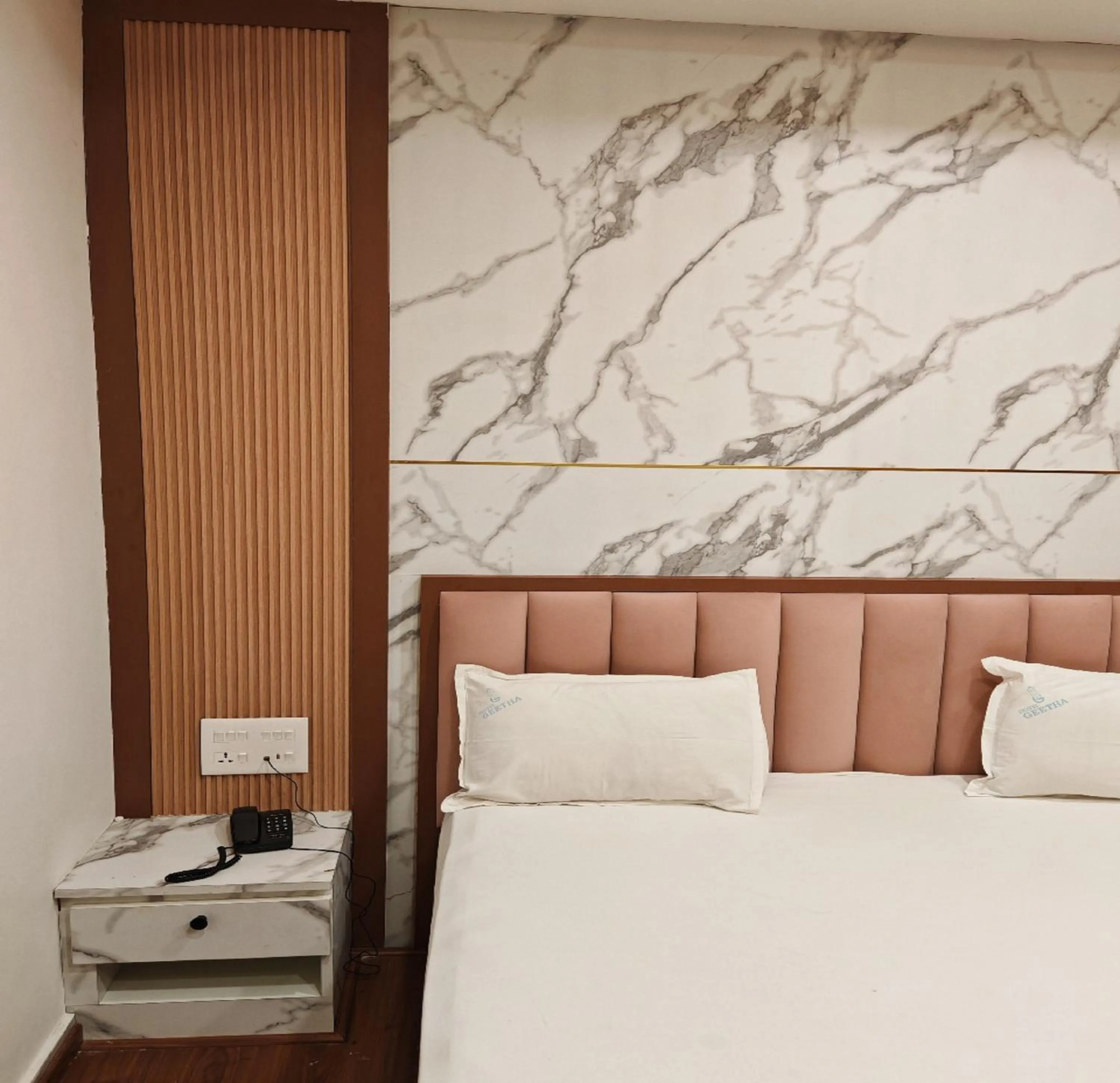 Bedroom, Bed in Hotel Geetha International