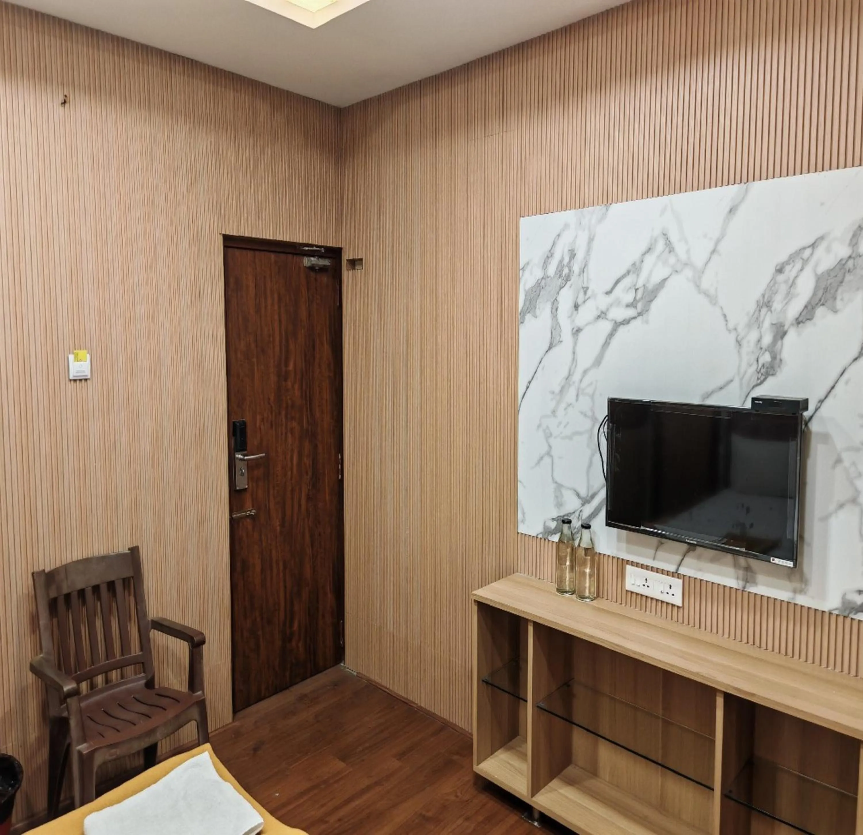 TV and multimedia in Hotel Geetha International