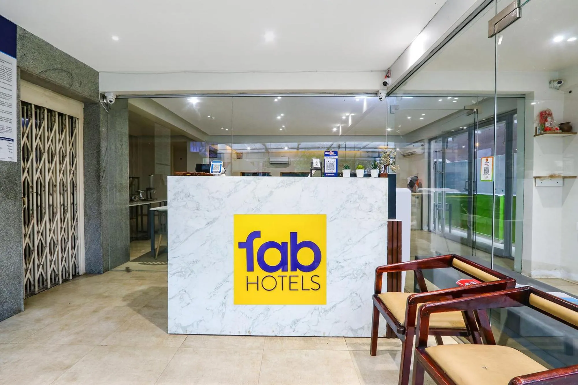 Lobby or reception in FabHotel Blue Dawn - Gachibowli - Nr ISB