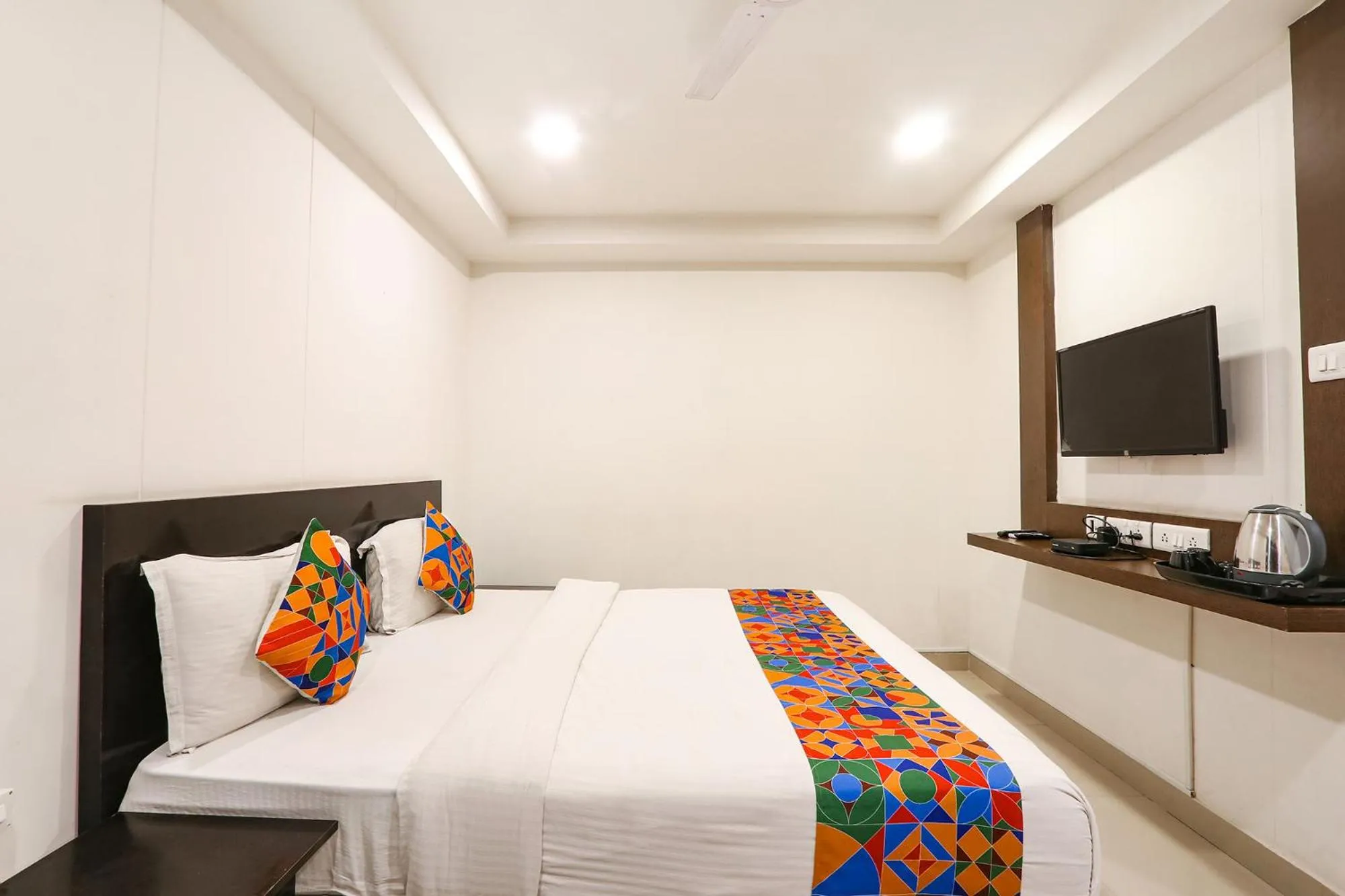 Bed in FabHotel Blue Dawn - Gachibowli - Nr ISB