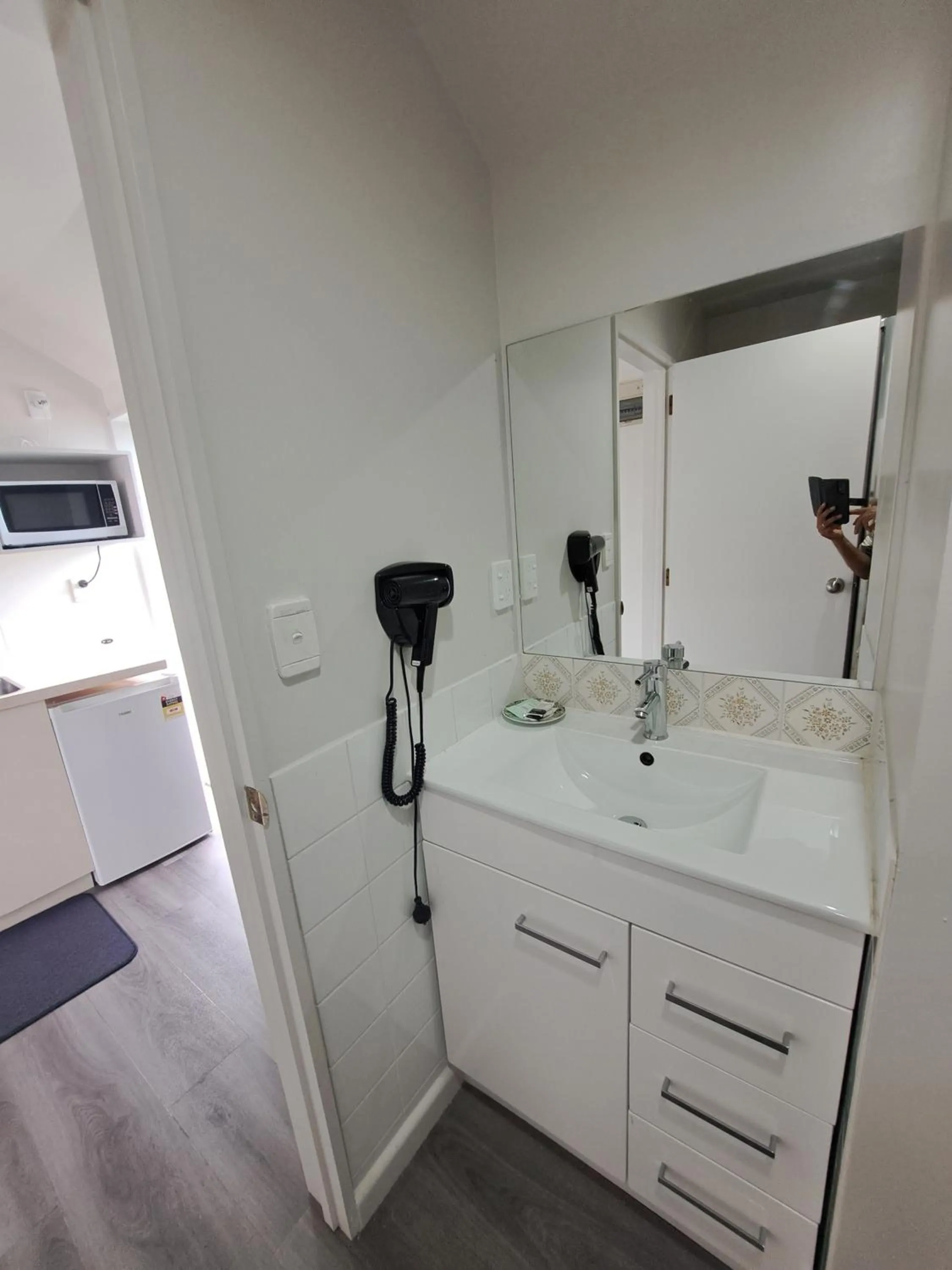 Bathroom in Samhil Motor Lodge