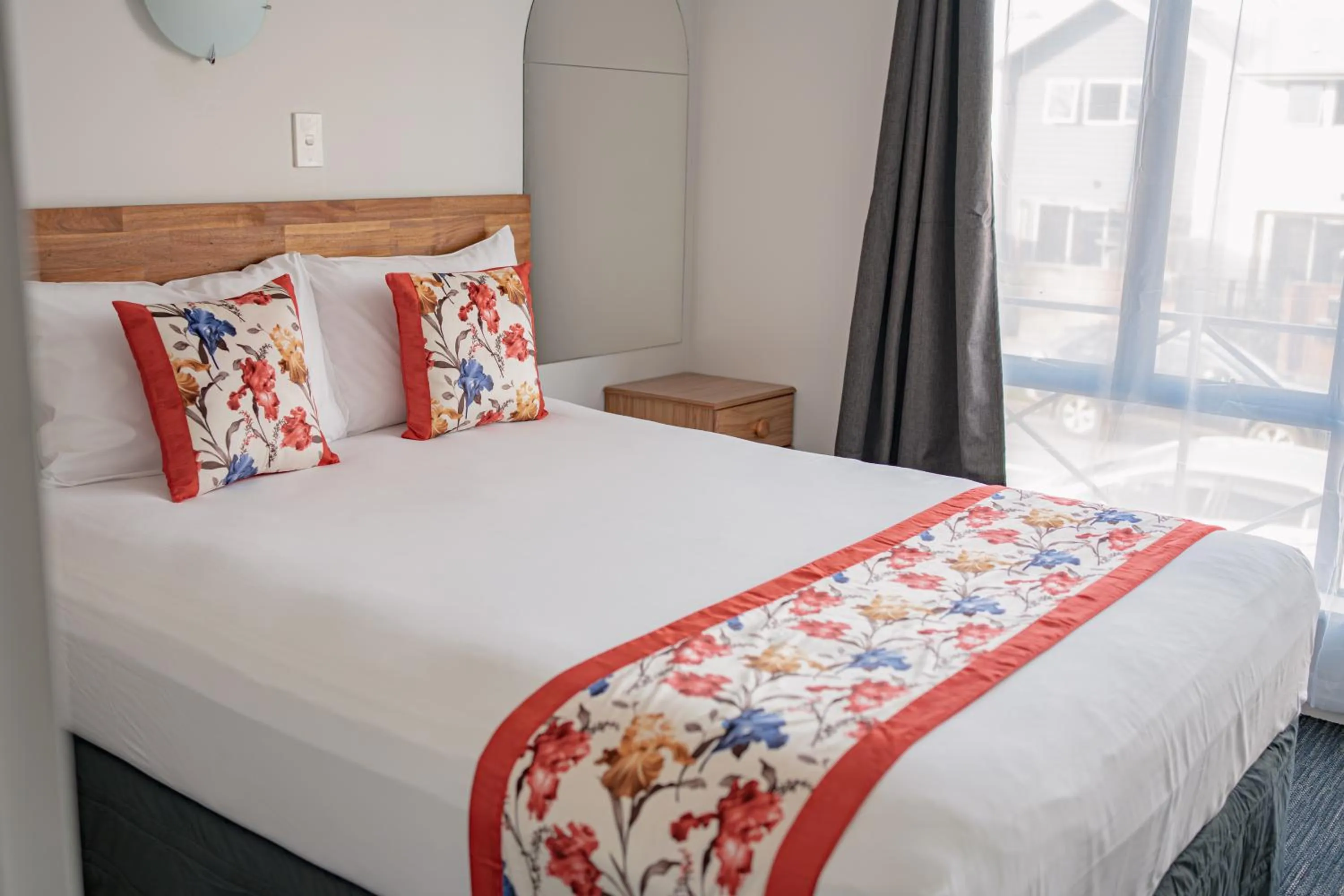 Bed in Samhil Motor Lodge