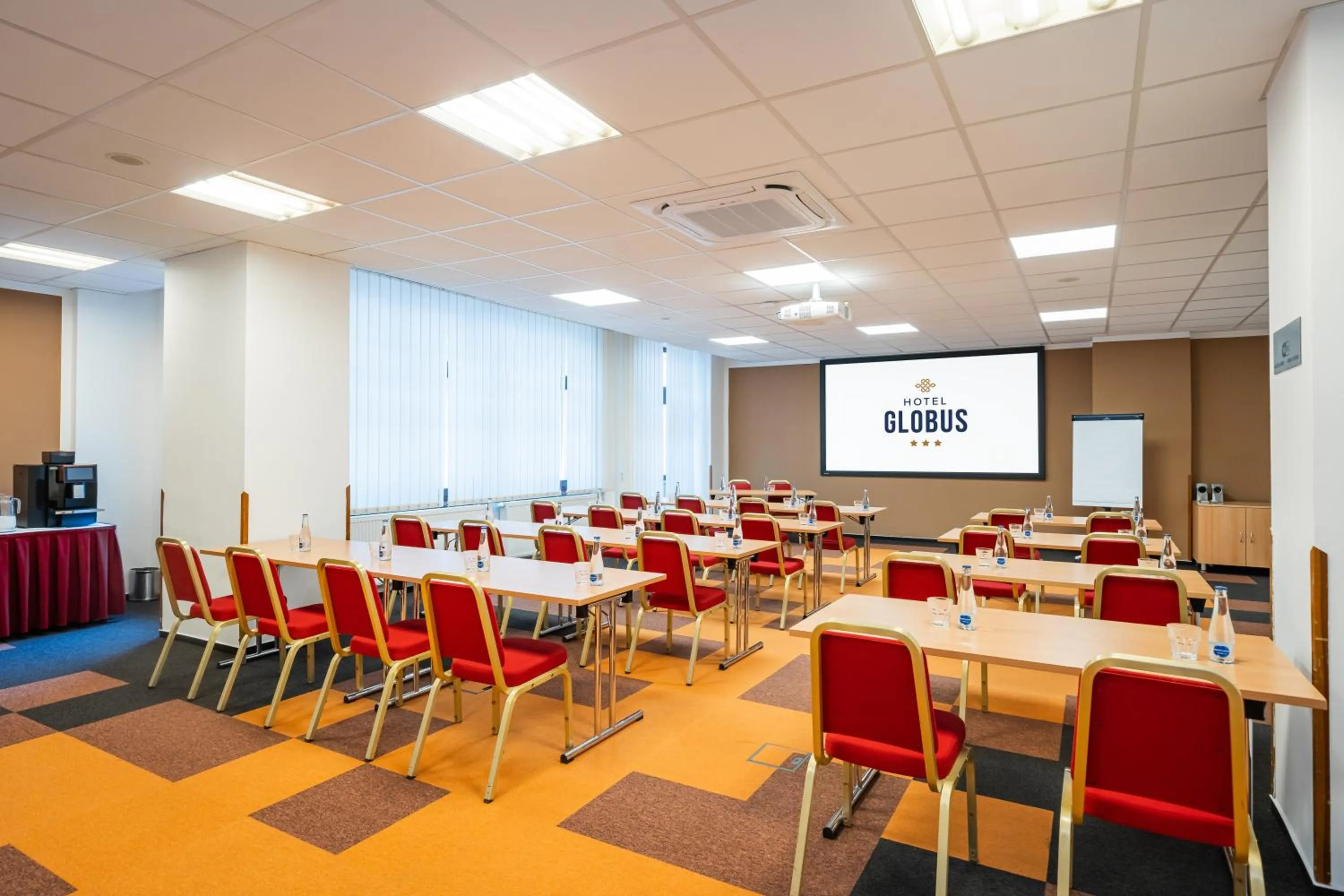 TV and multimedia in Hotel Globus