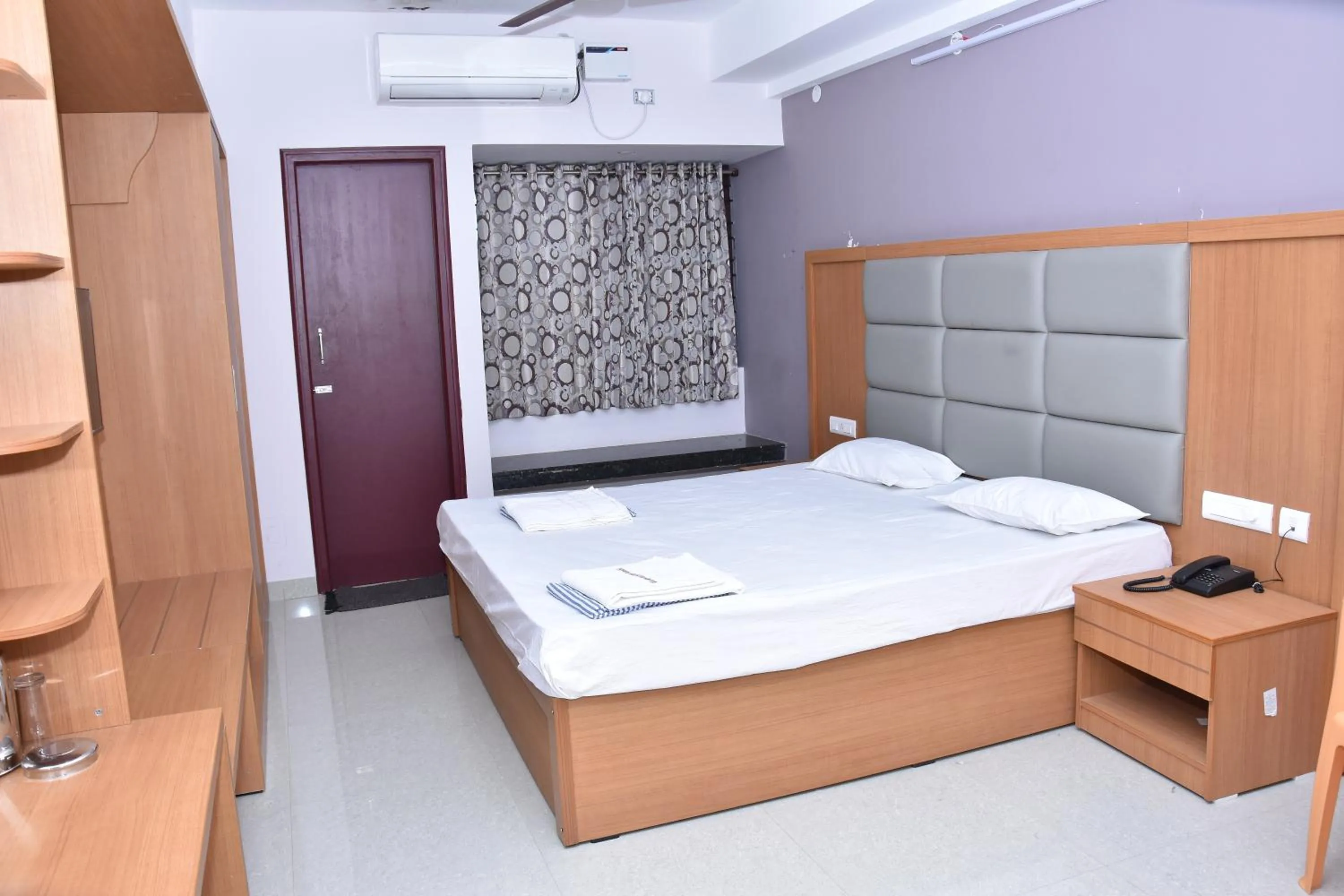 Bedroom, Bed in Hotel Vijay Krishna