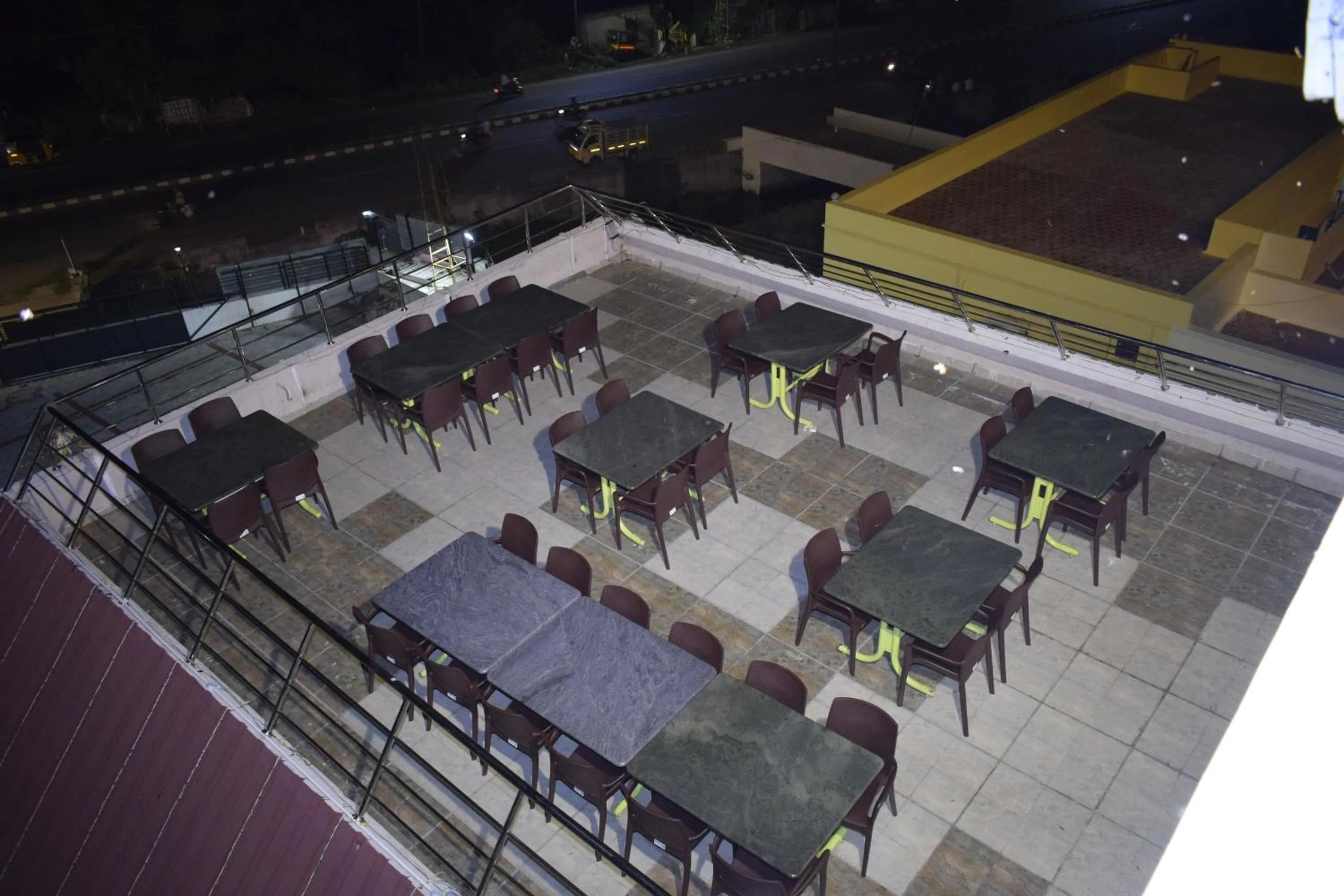 Restaurant/places to eat in Hotel Vijay Krishna