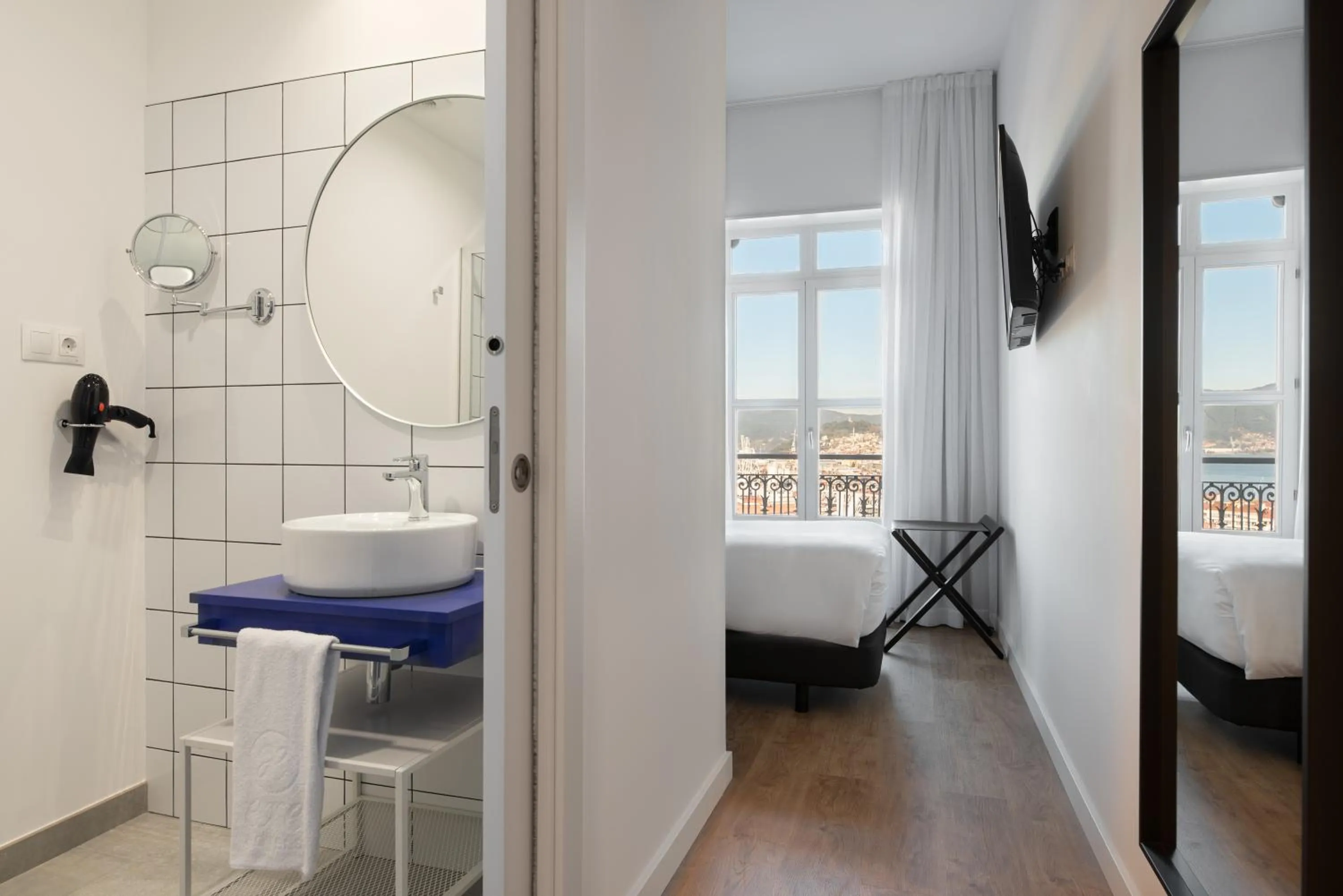 Bathroom, Bed in Exe Vigo