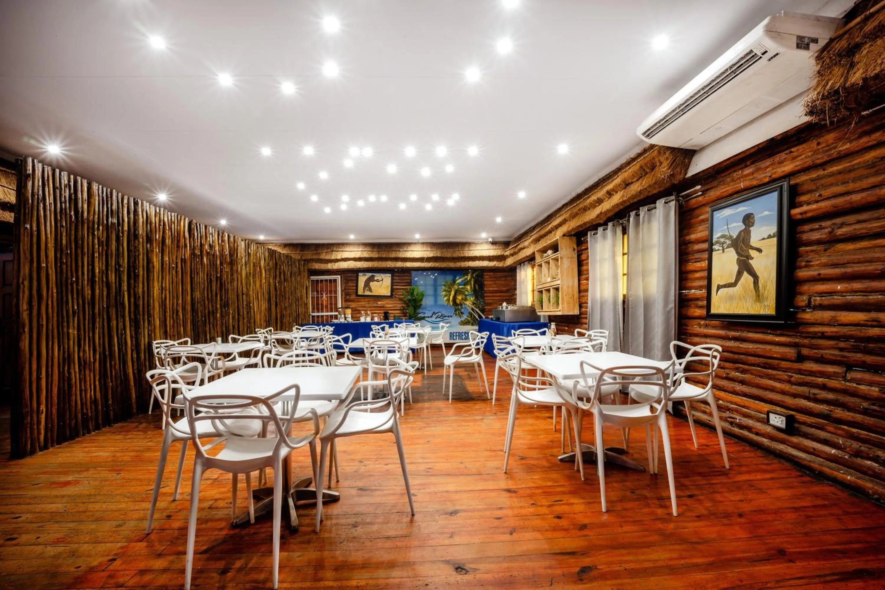 Restaurant/places to eat in Sandriver Resort