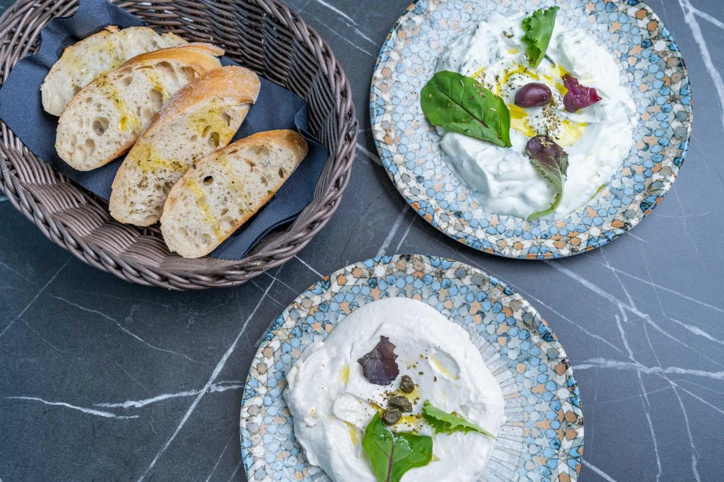 Restaurant/places to eat in Abasto Hotel Dachau