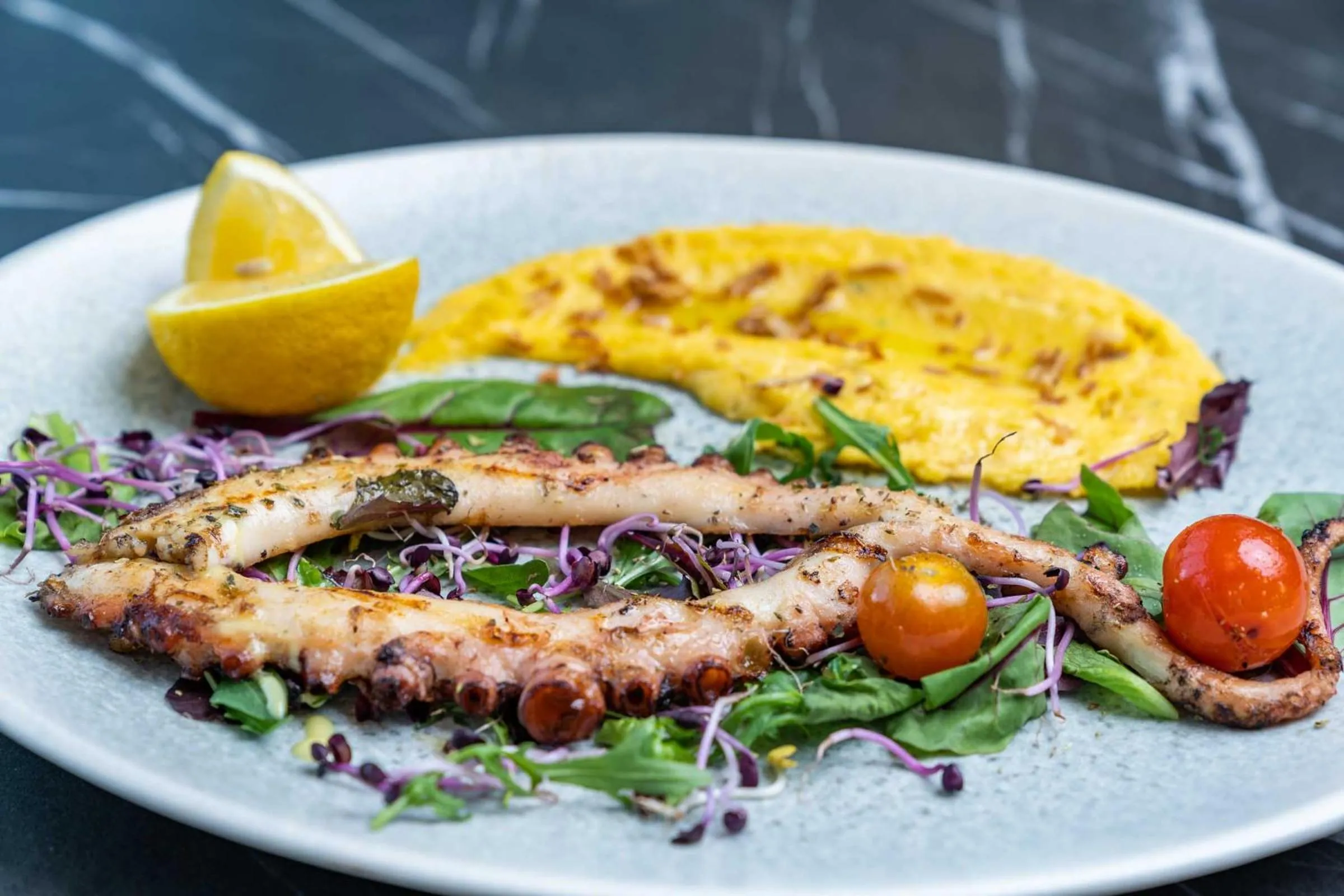 Restaurant/places to eat in Abasto Hotel Dachau