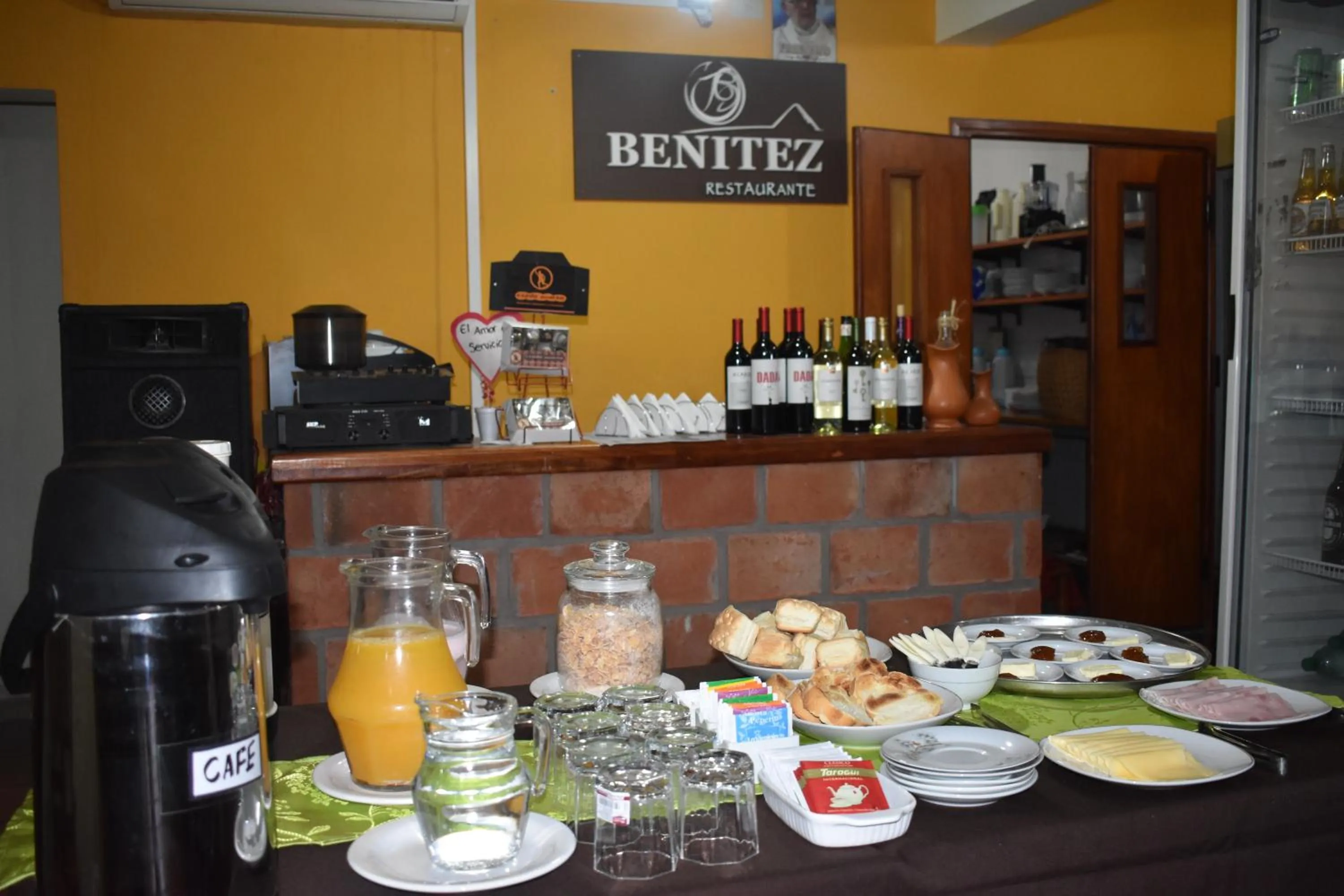 Breakfast in Benitez Hostería