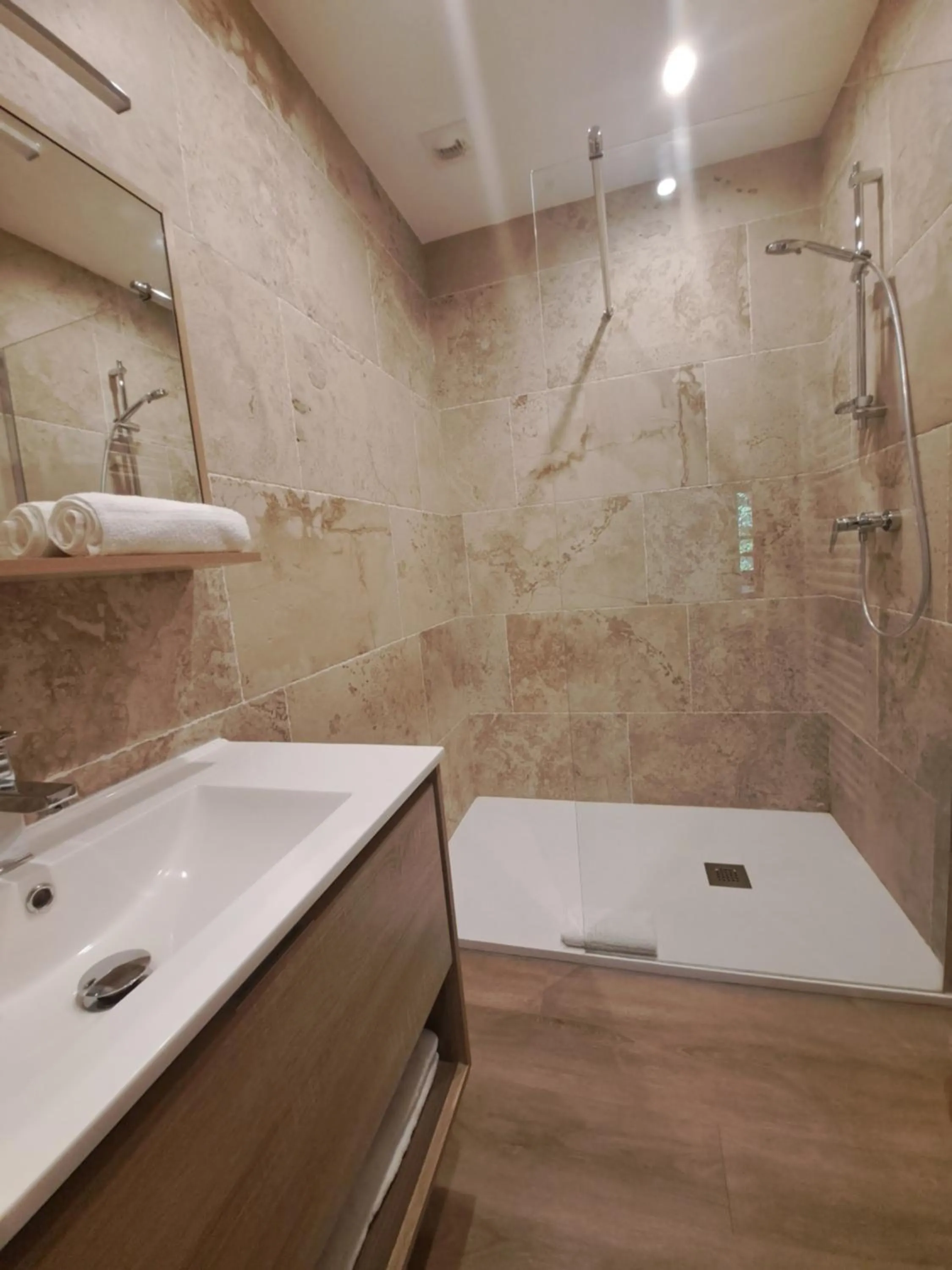 Bathroom in L'Interlude