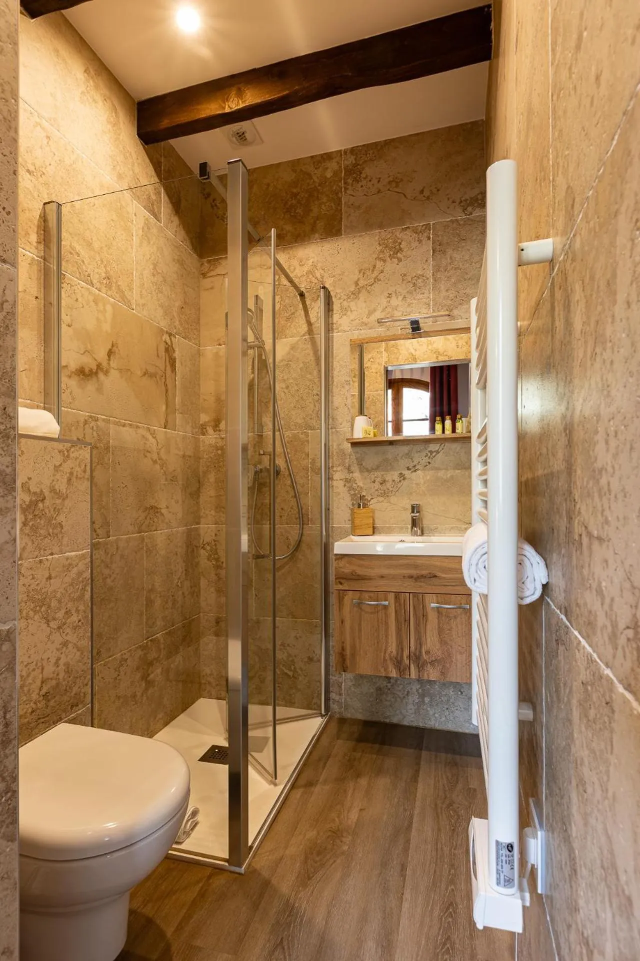 Bathroom in L'Interlude