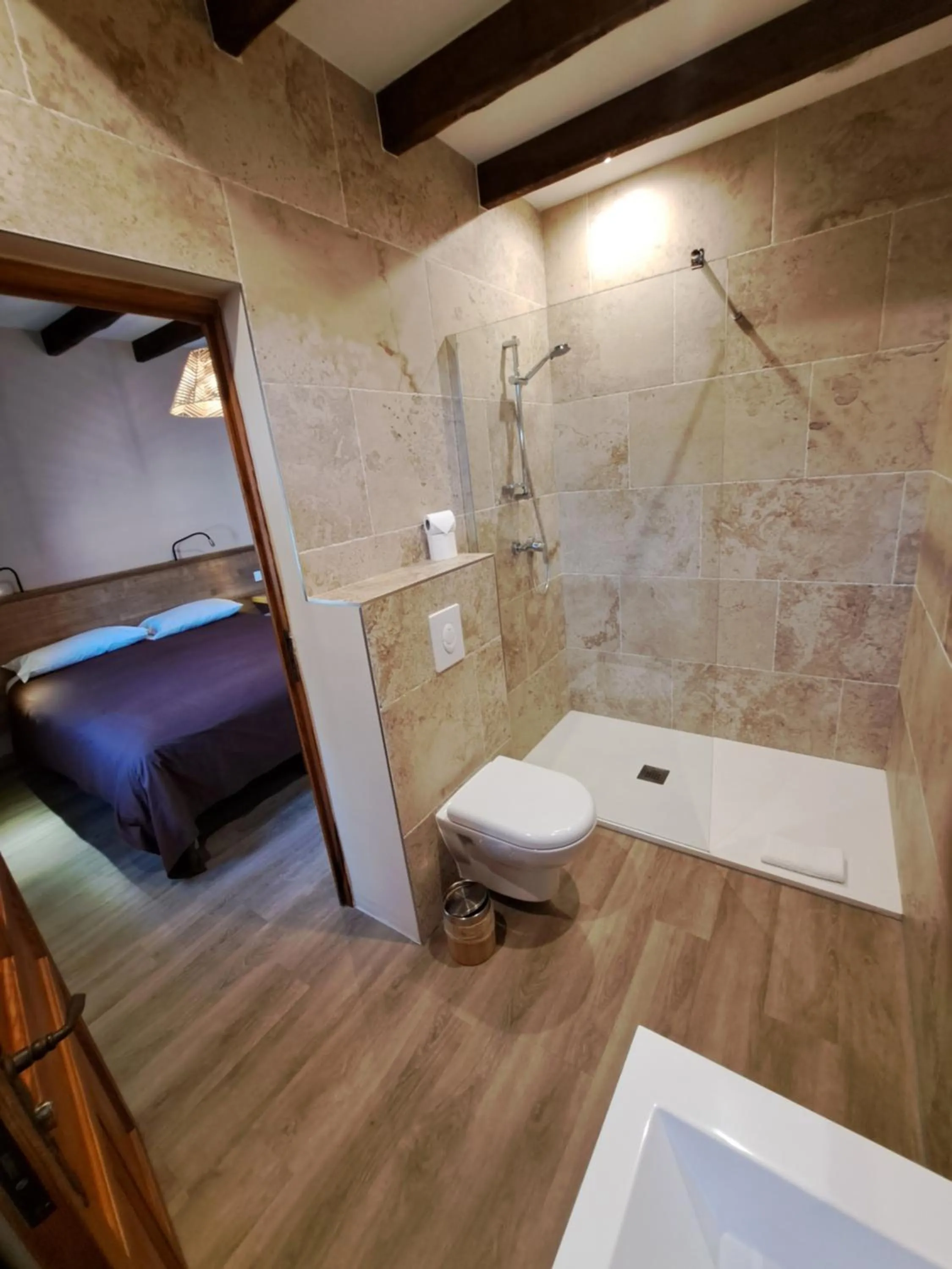 Bathroom in L'Interlude