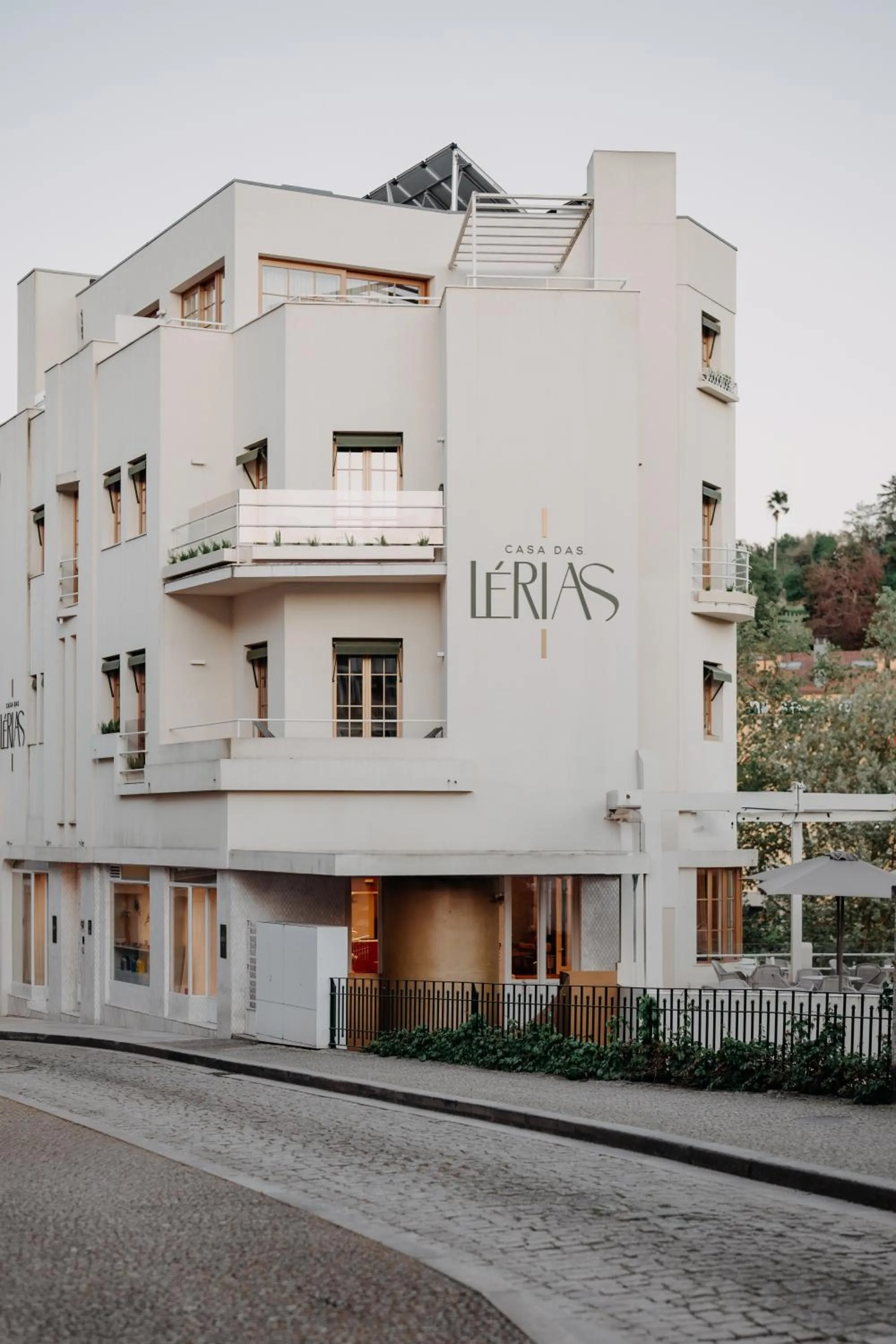Property building in Casa das Lérias