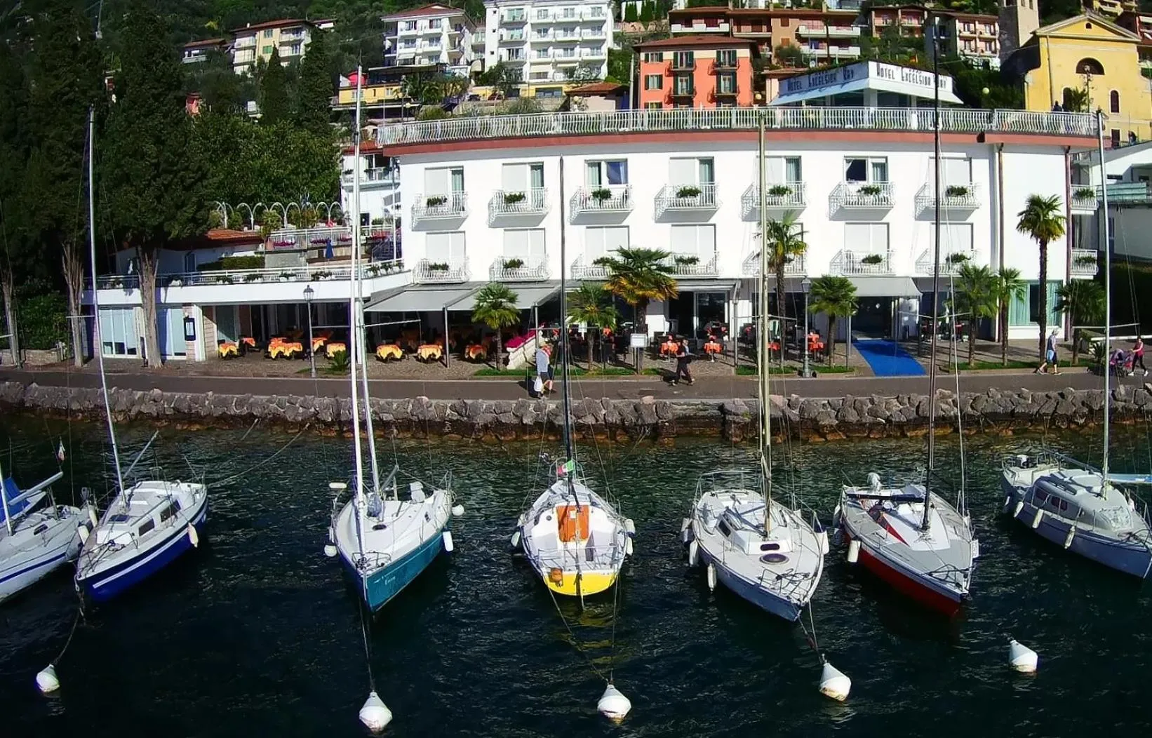 Property building in Hotel Excelsior Bay