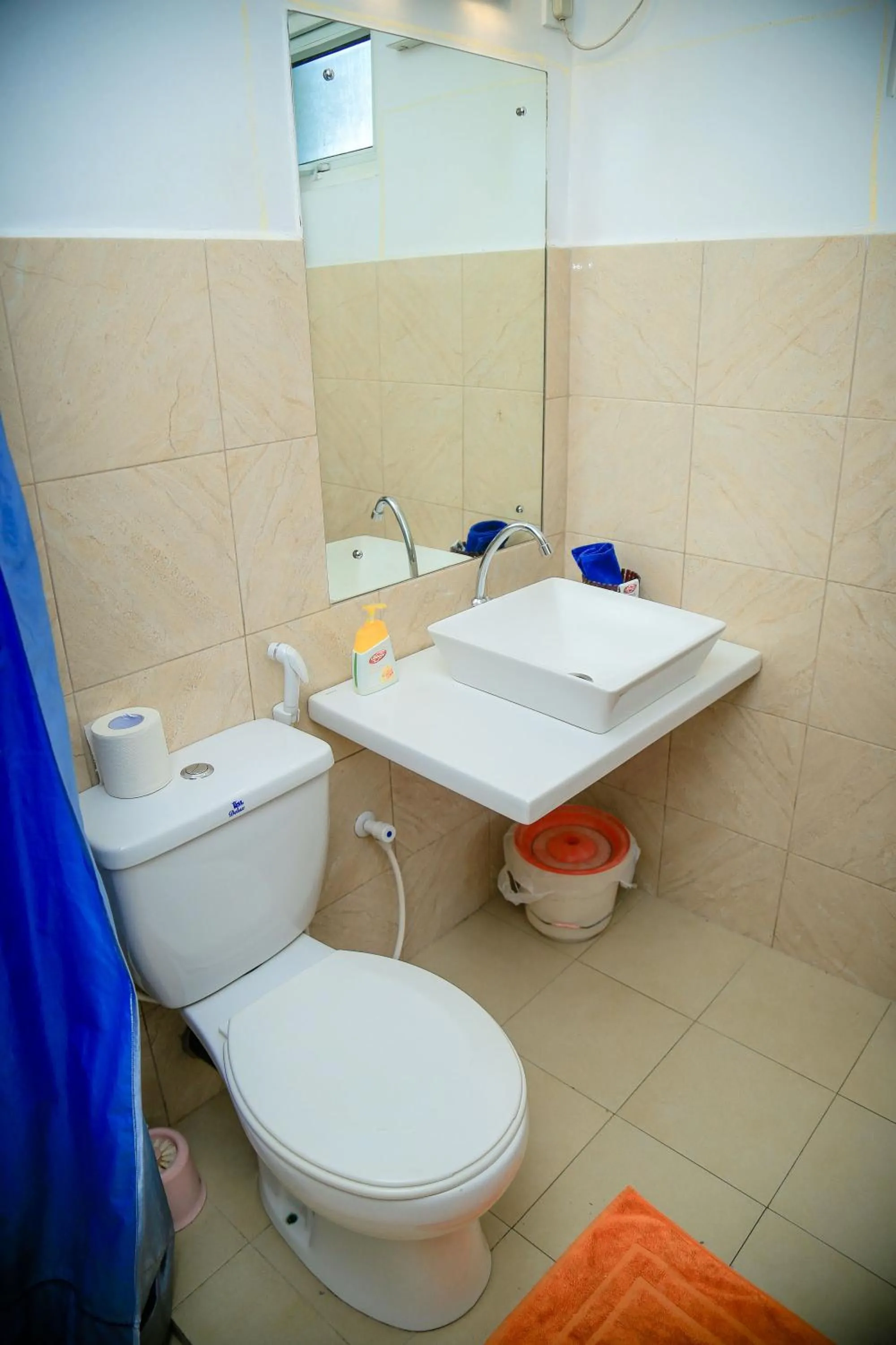 Budget Double Room in Freedom Lodge, Kandy
