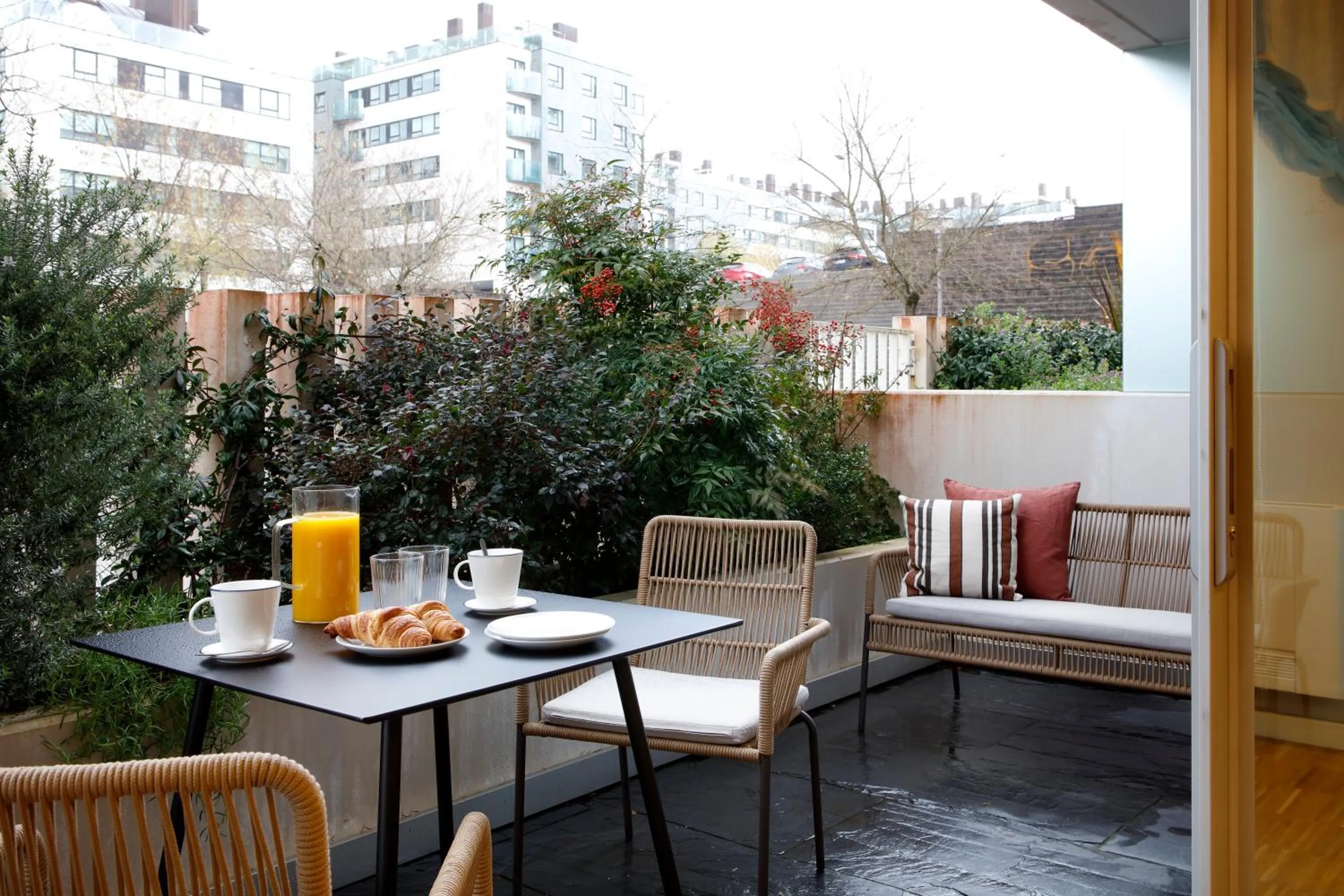 Balcony/Terrace in I Loft Santiago by Upper Luxury Housing