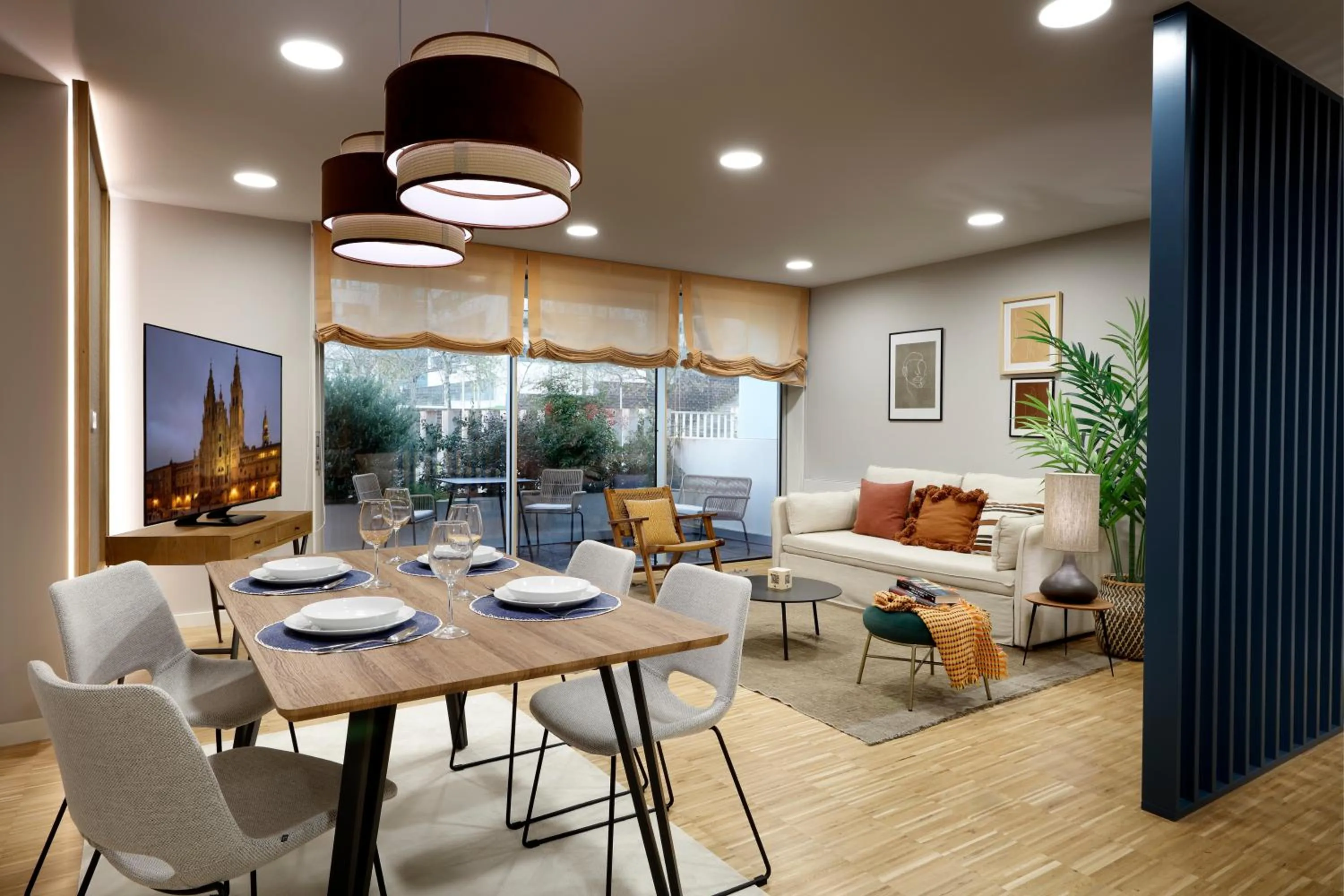 Dining area in I Loft Santiago by Upper Luxury Housing