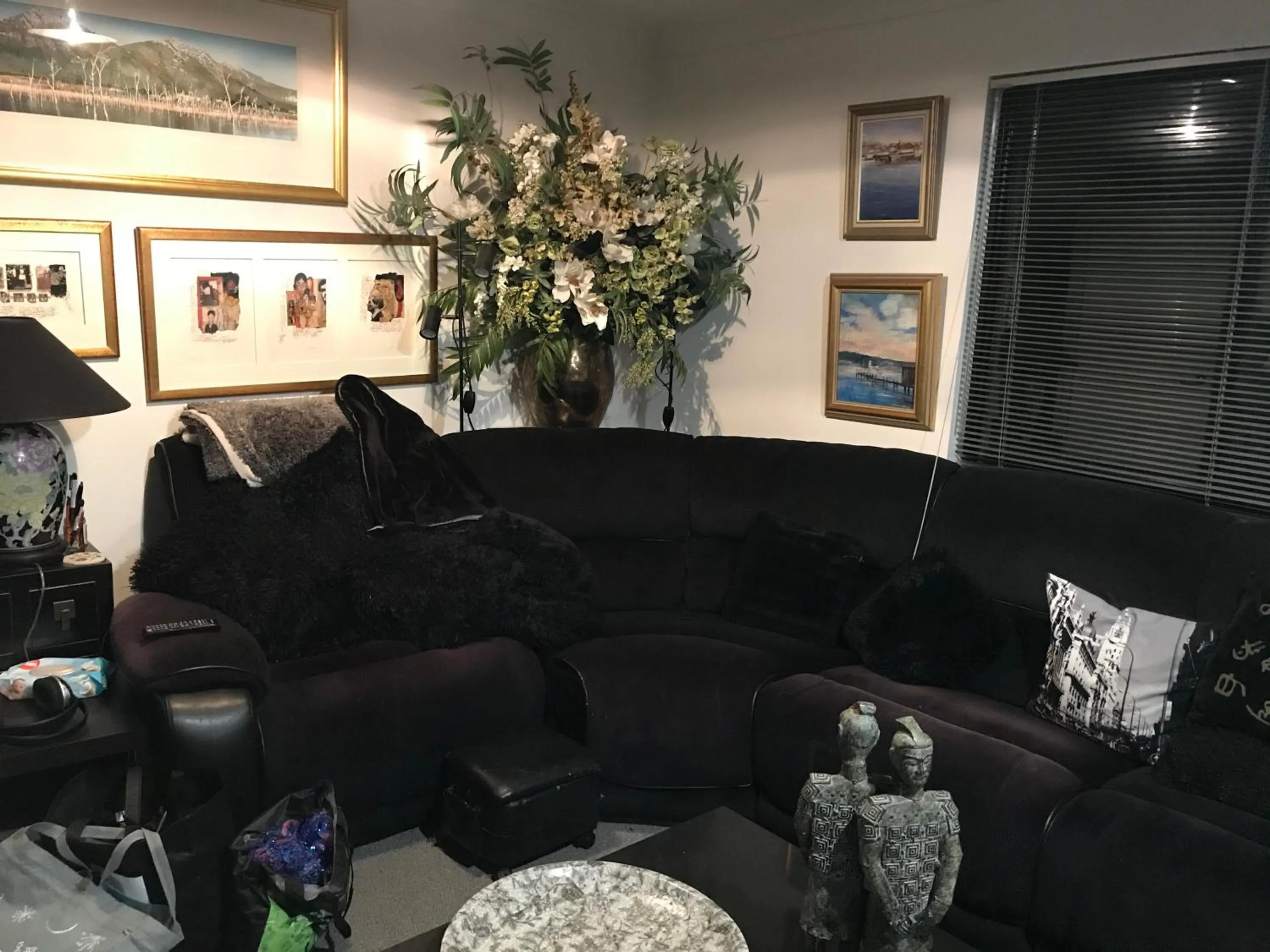 Communal lounge/ TV room in Art House