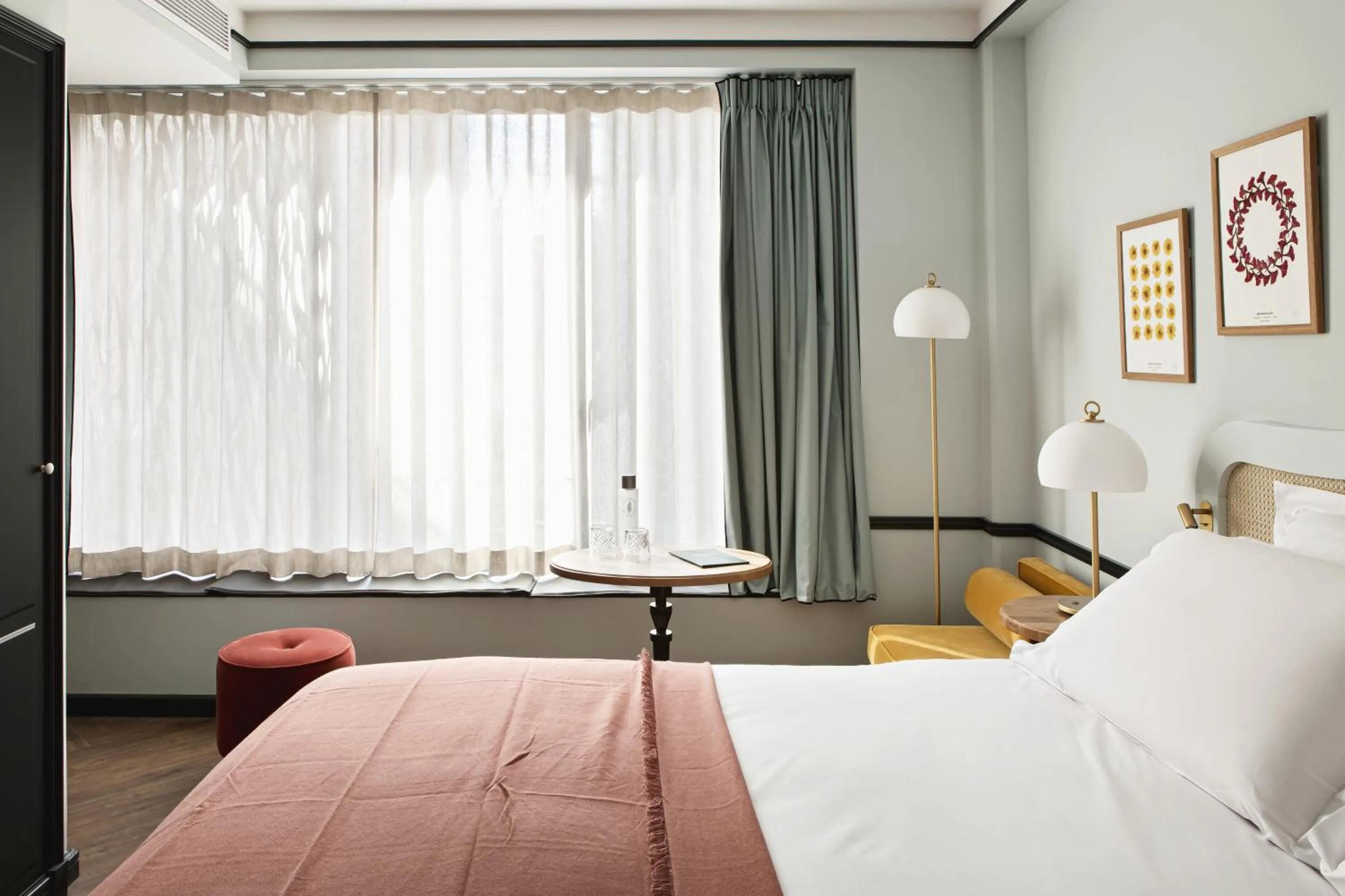 Bed in Hôtel Botaniste