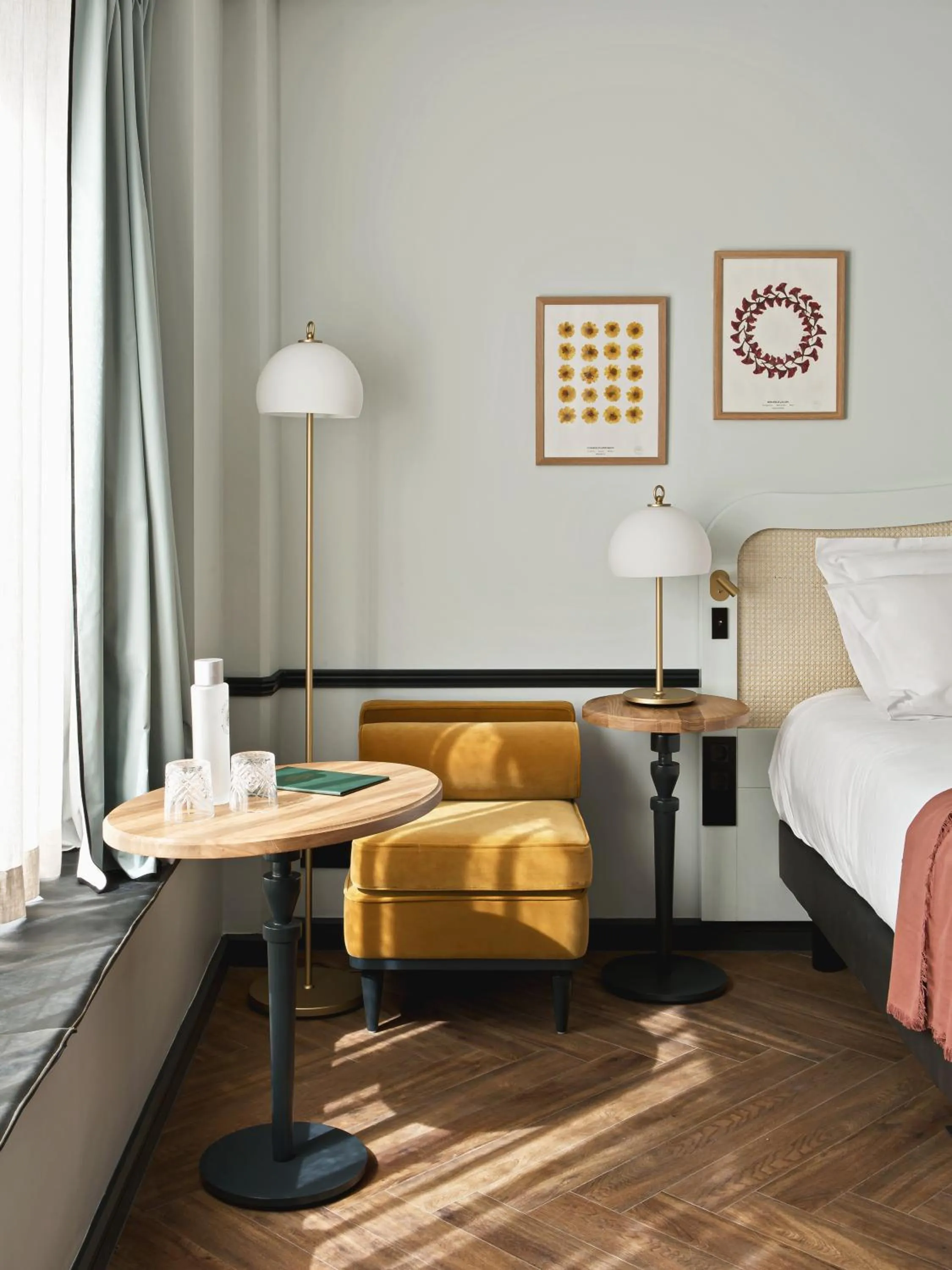 Bedroom, Bed in Hôtel Botaniste