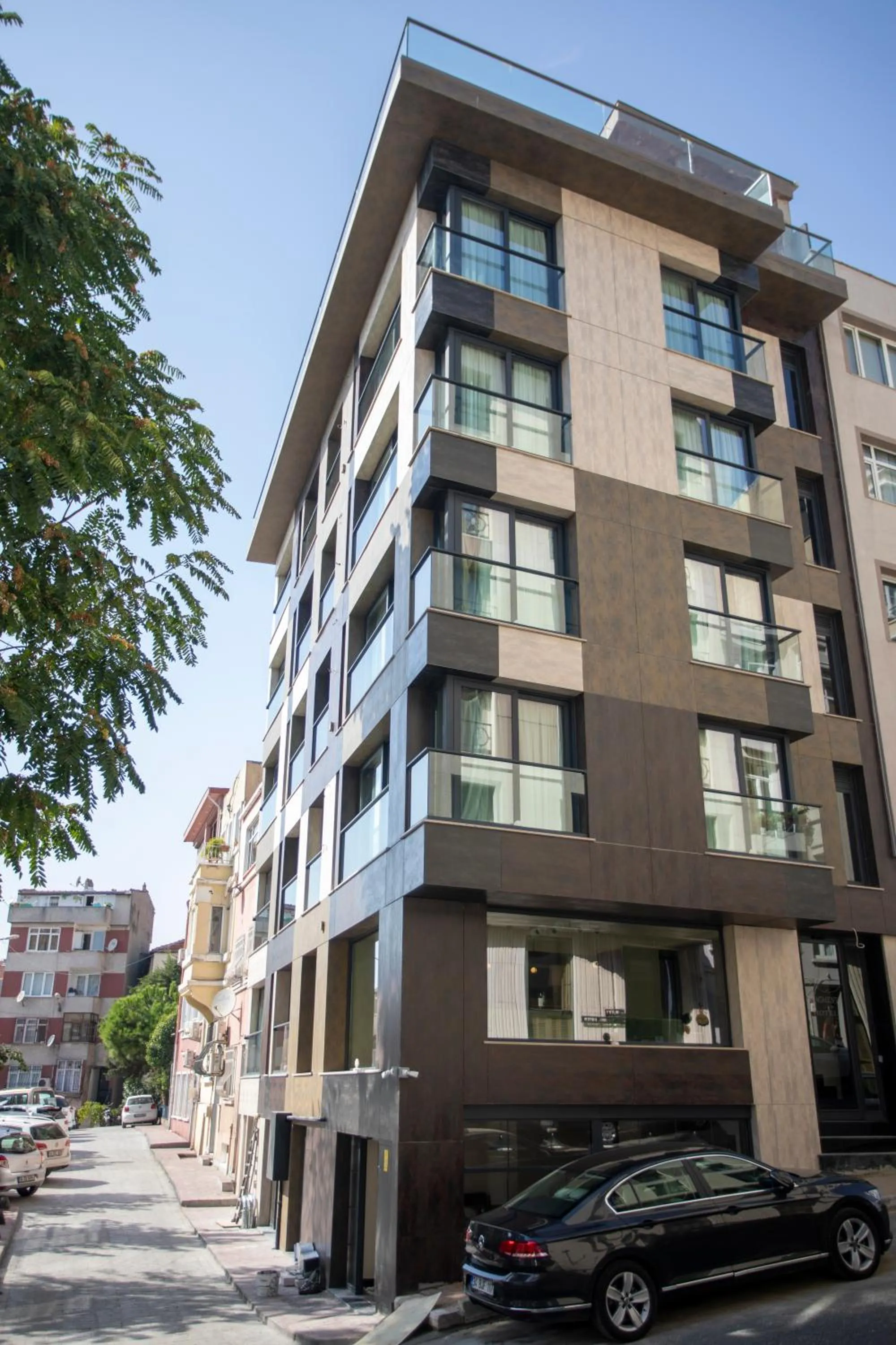 Property building in Fragments Hotel