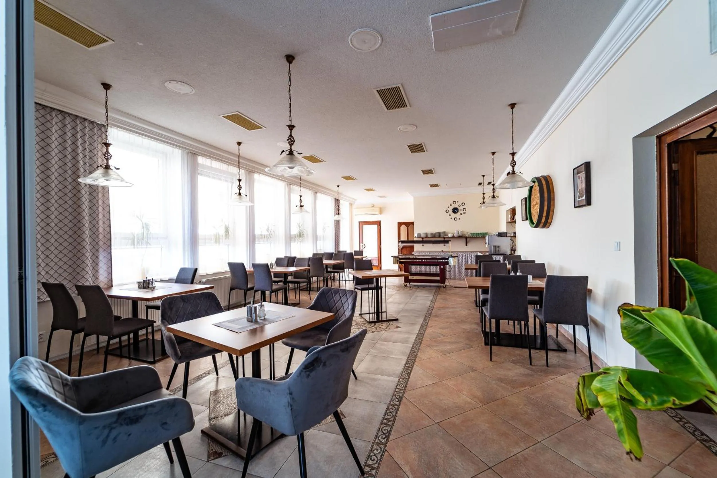 Restaurant/places to eat in Hotel Panorama