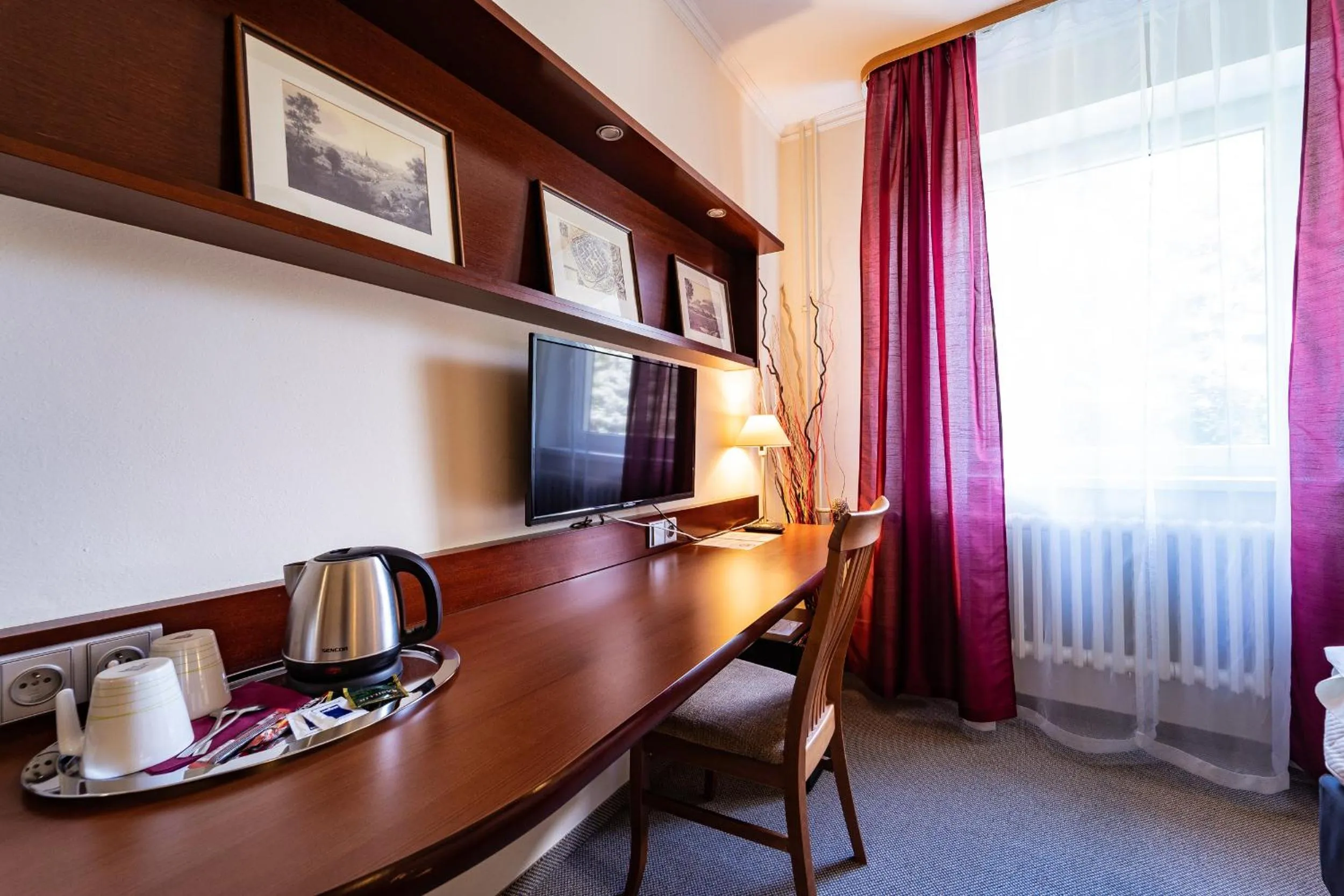 TV and multimedia, Bed in Hotel Panorama