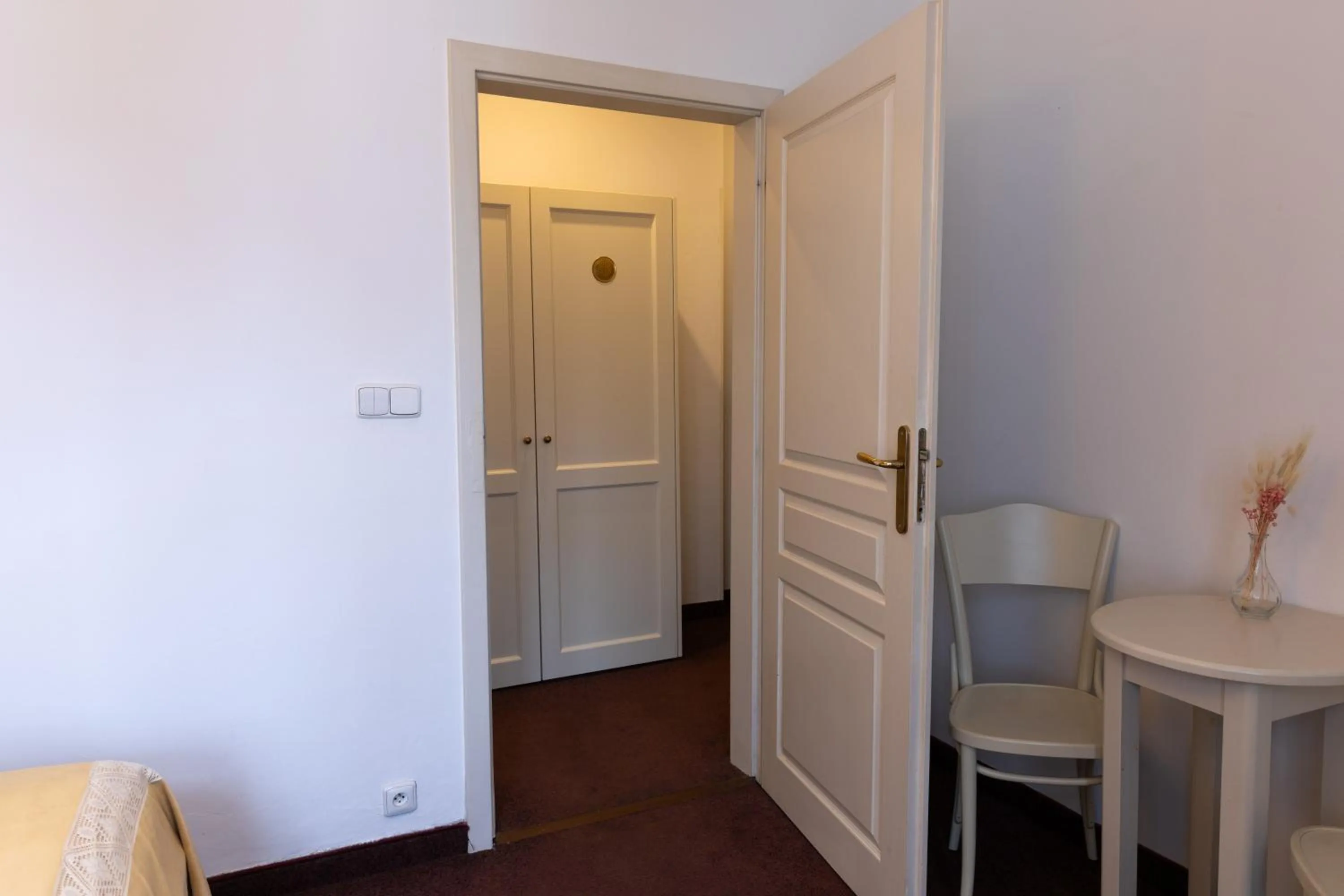 wardrobe in Sir Toby's Midtown