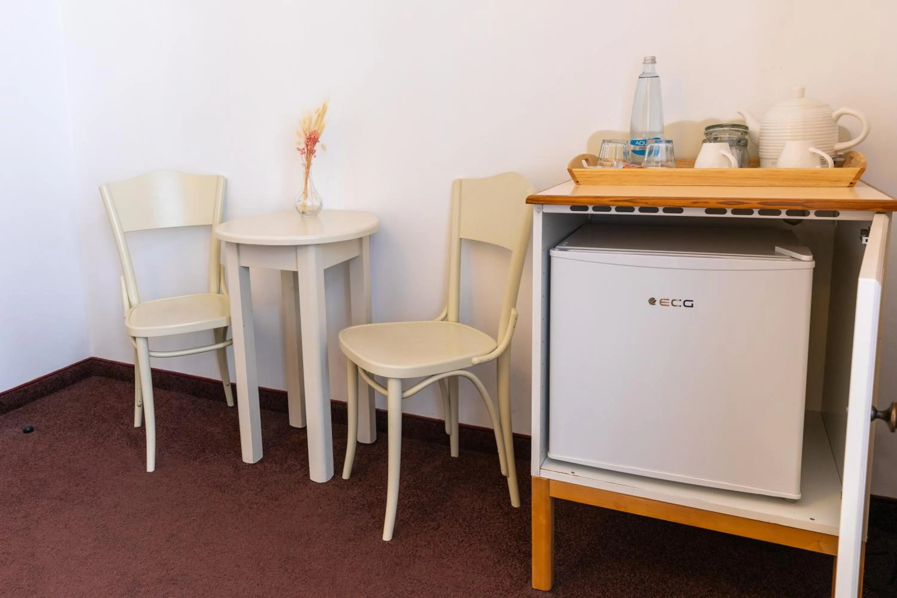 Coffee/tea facilities in Sir Toby's Midtown