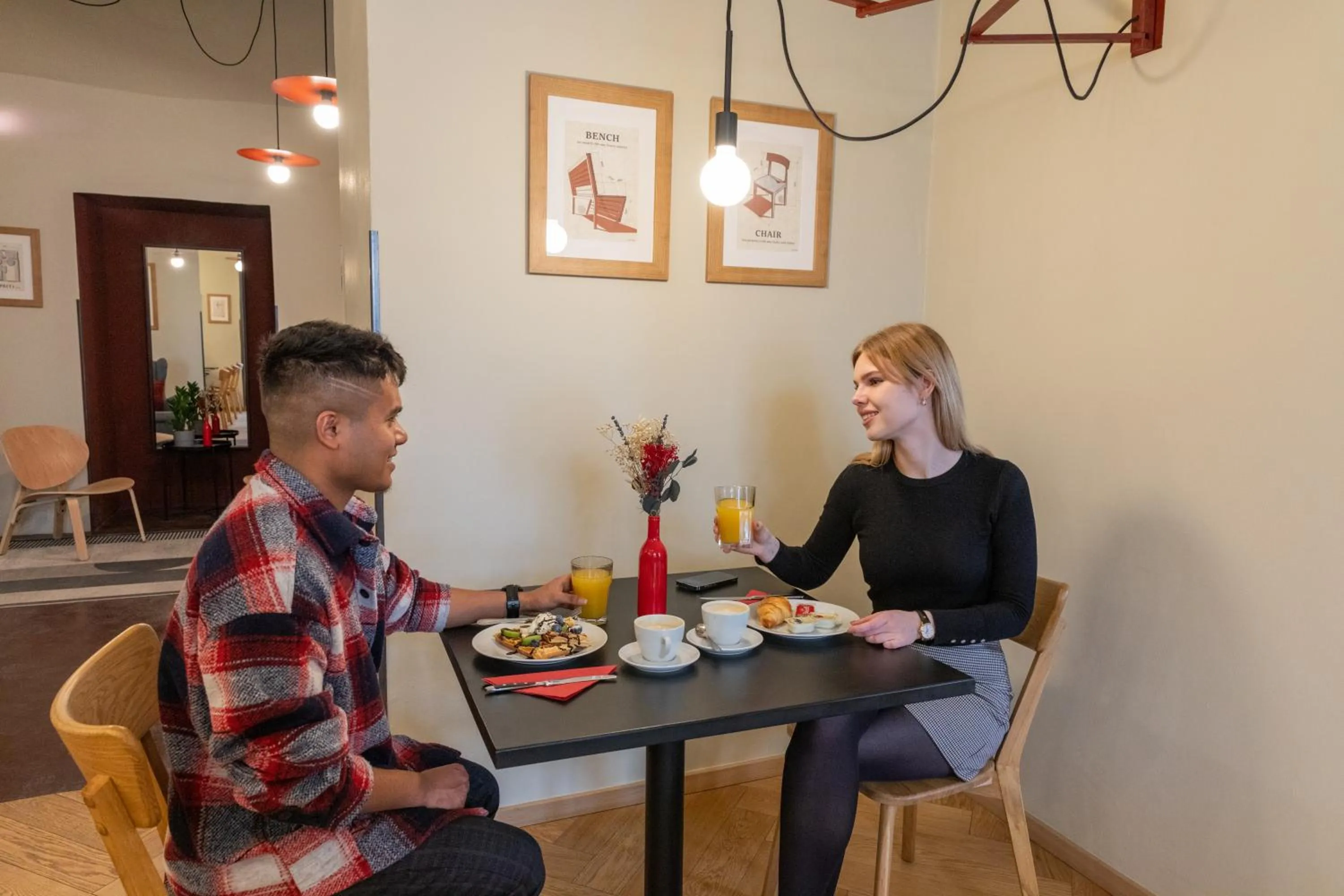 Lounge or bar in Sir Toby's Midtown