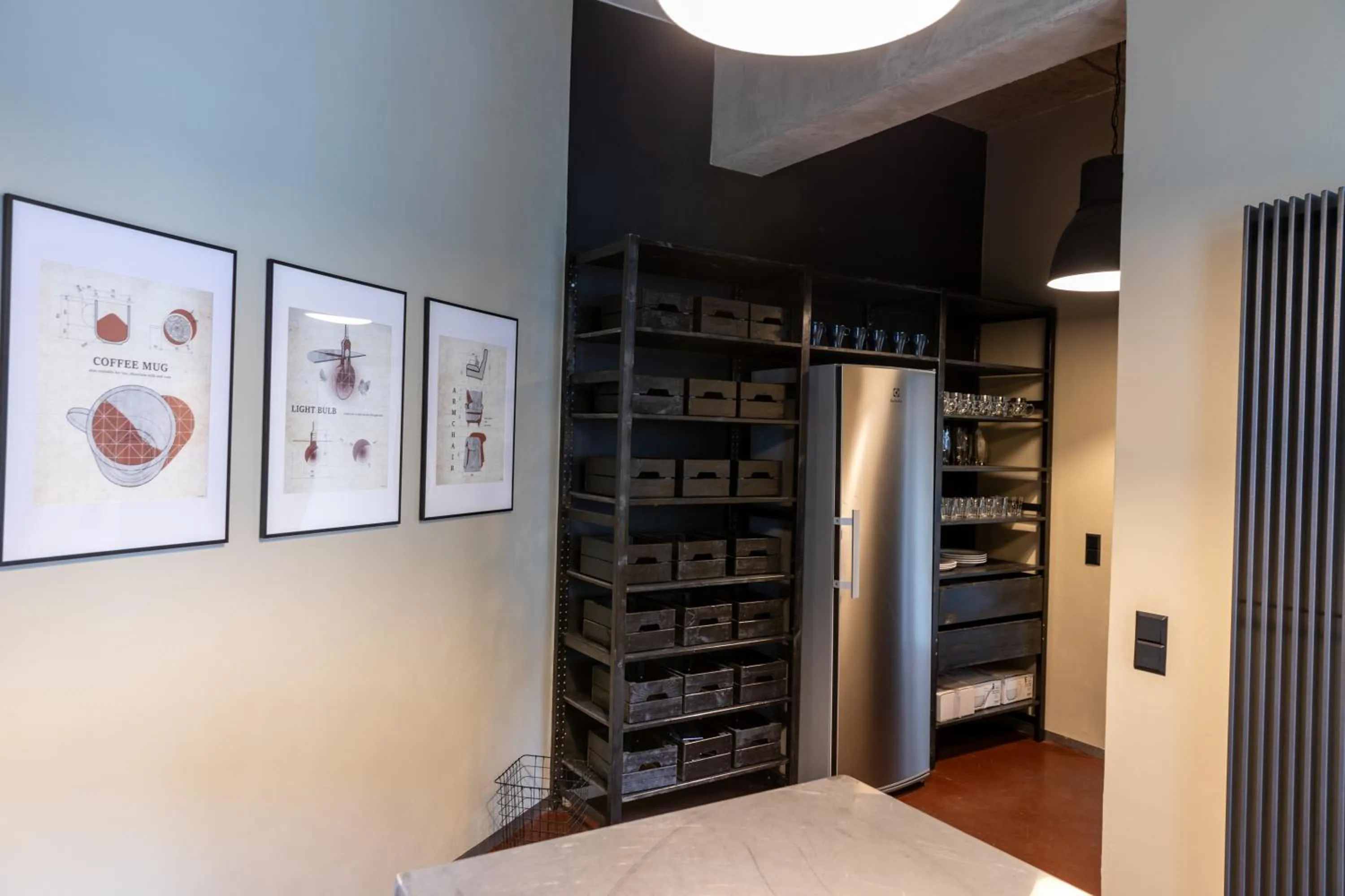 Communal kitchen in Sir Toby's Midtown