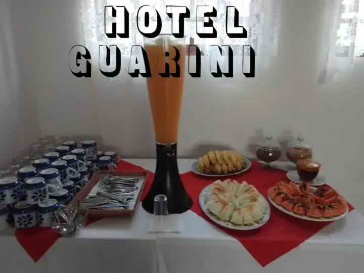Quadruple Room in Hotel Guarini Quadruple Room in Hotel Guarini