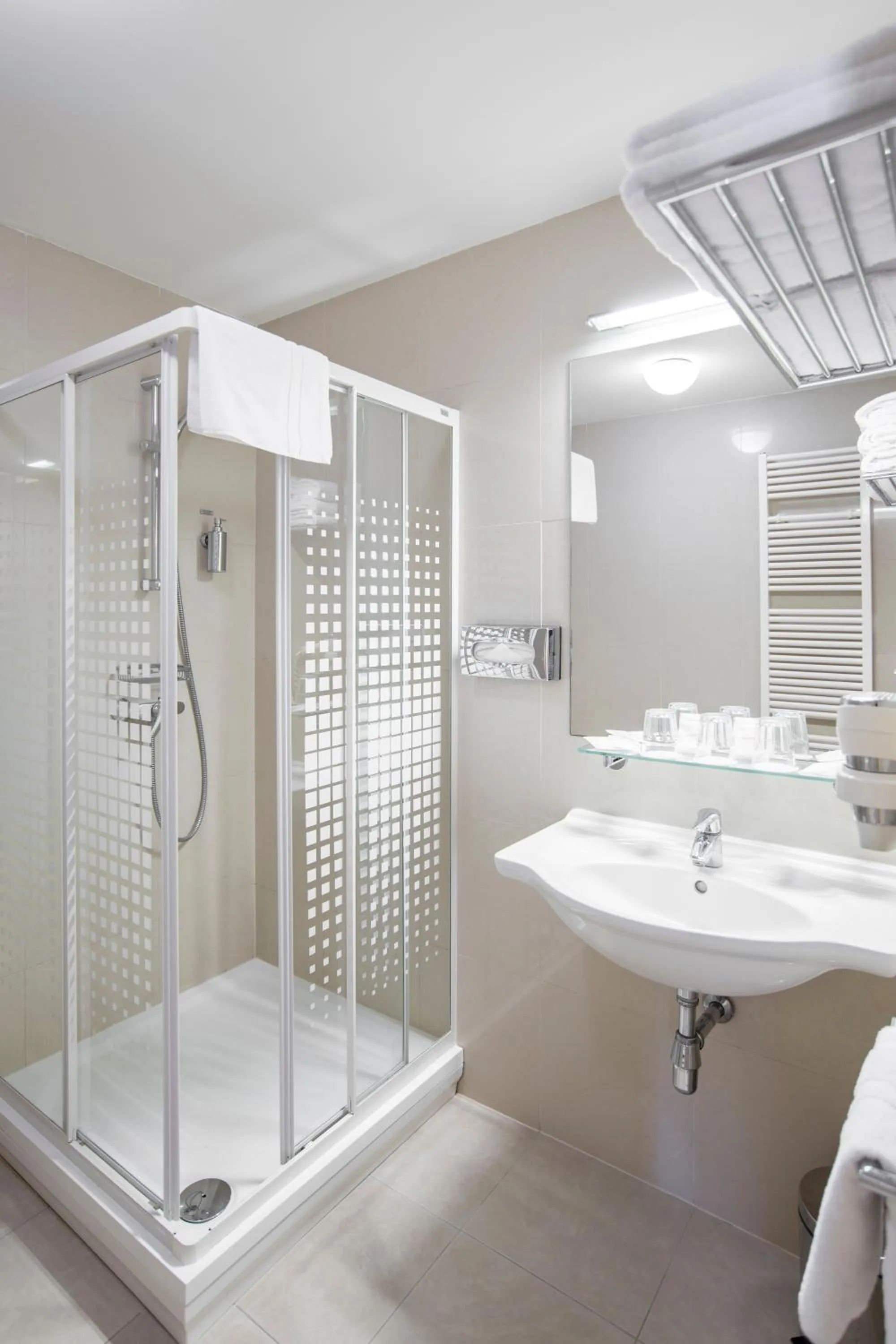 Bathroom in Hotel Páv