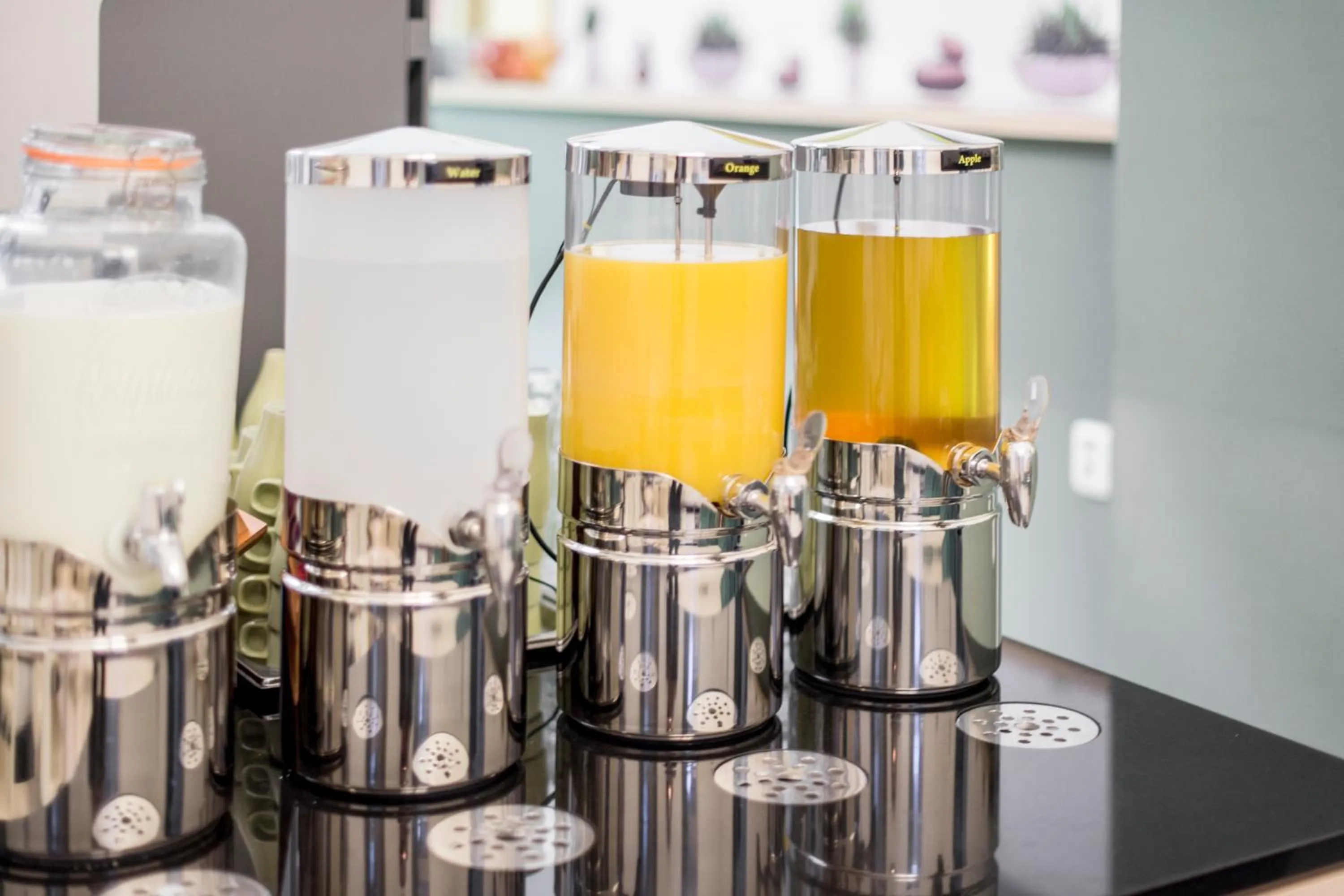 Buffet breakfast in Hotel Páv