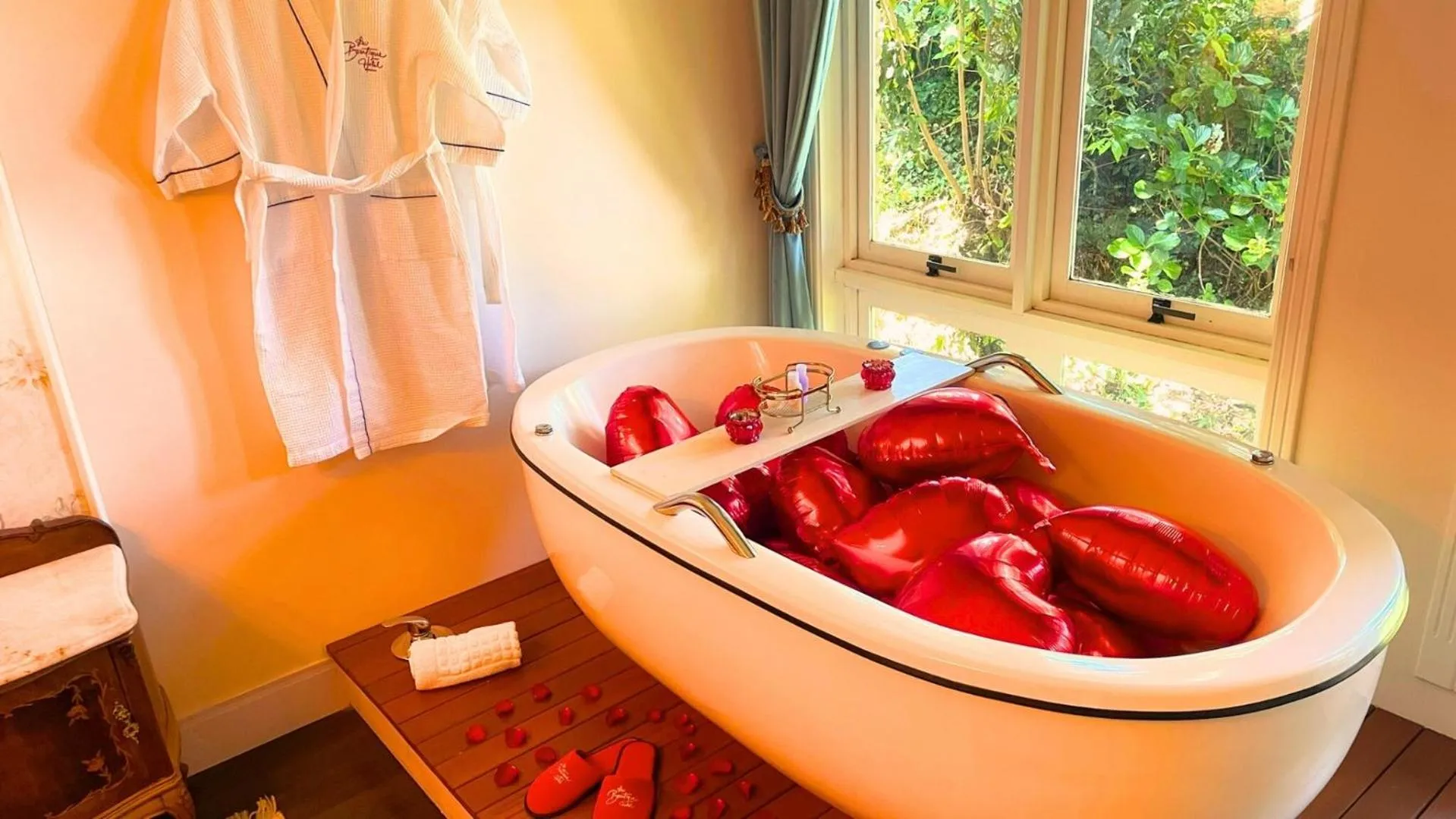 Bath in Le Boutique Hotel Gramado - Exclusivo para Casais