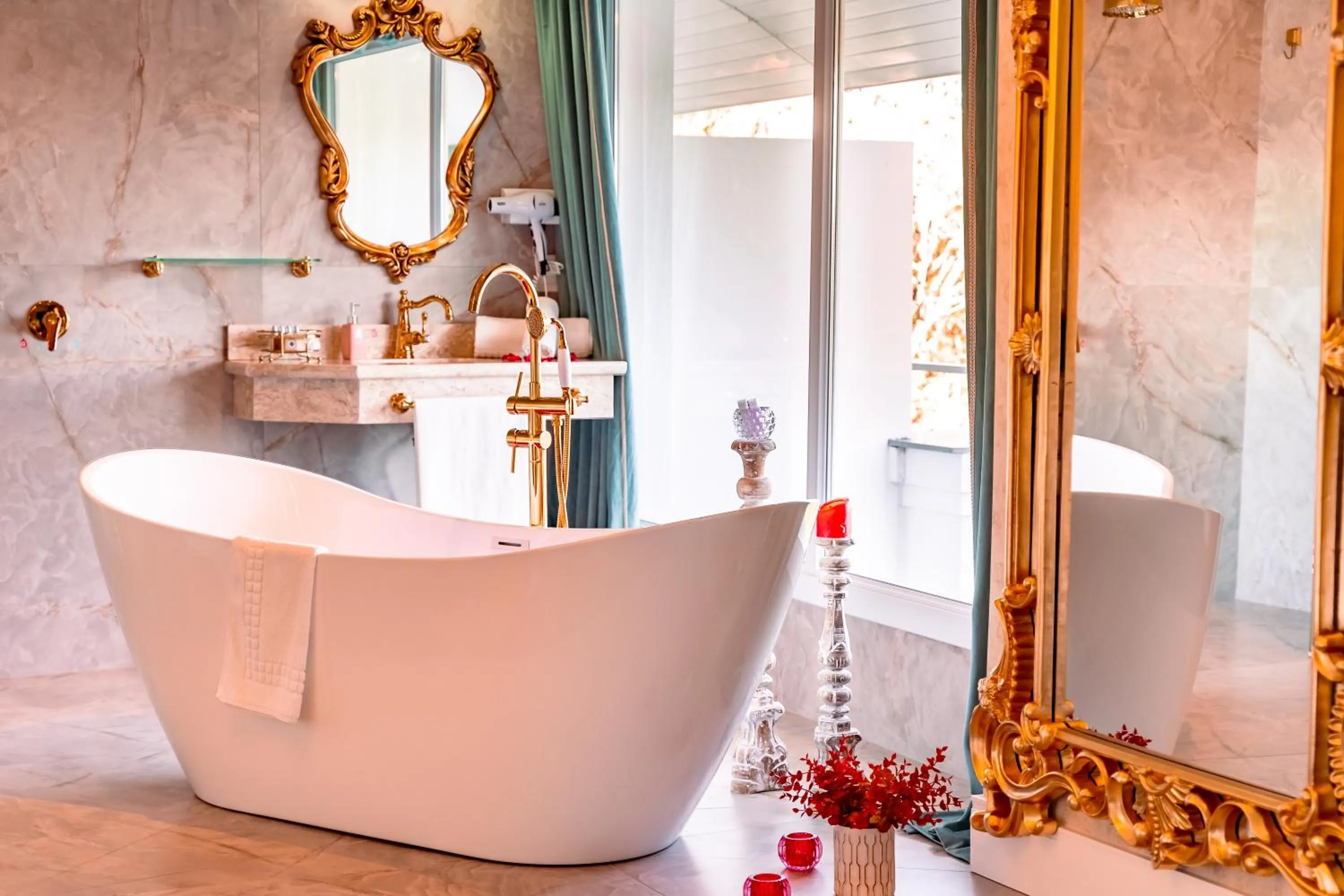 Bath in Le Boutique Hotel Gramado - Exclusivo para Casais
